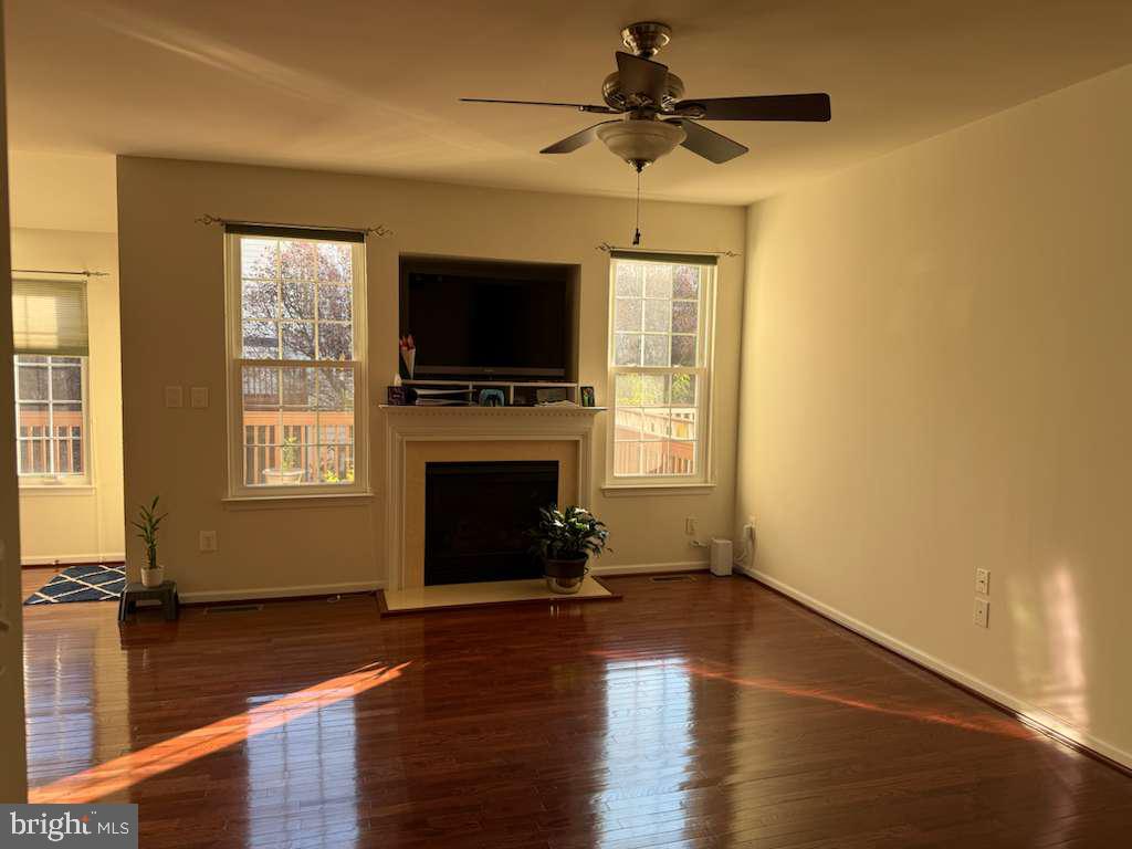 SOUTH RIDING - Residential Lease