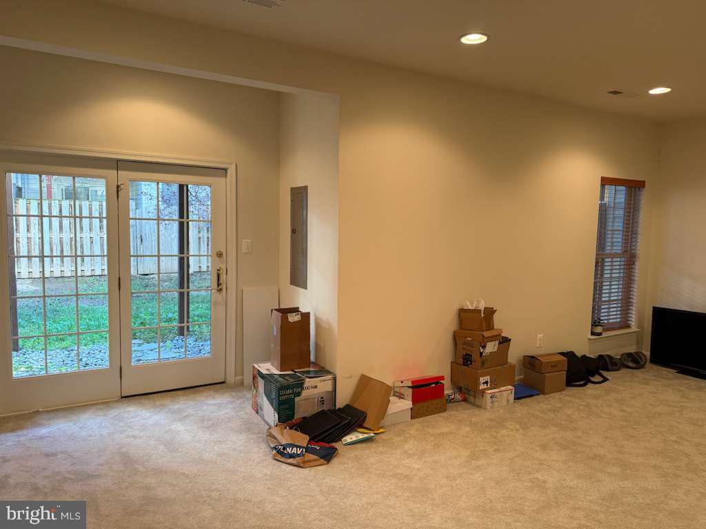 SOUTH RIDING - Residential Lease