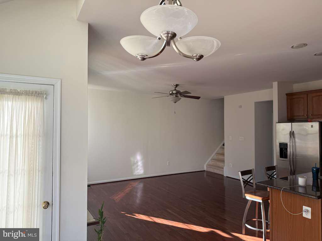 SOUTH RIDING - Residential Lease