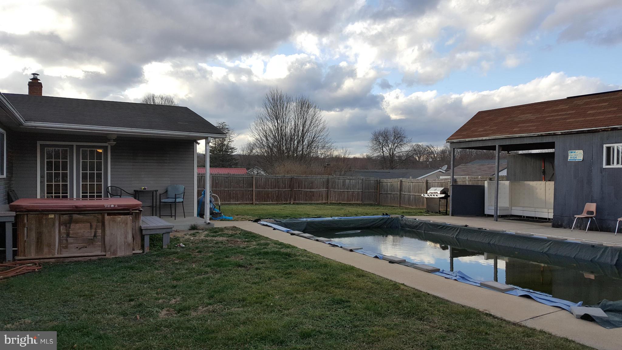 PIKEVIEW ACRES WEST - Residential