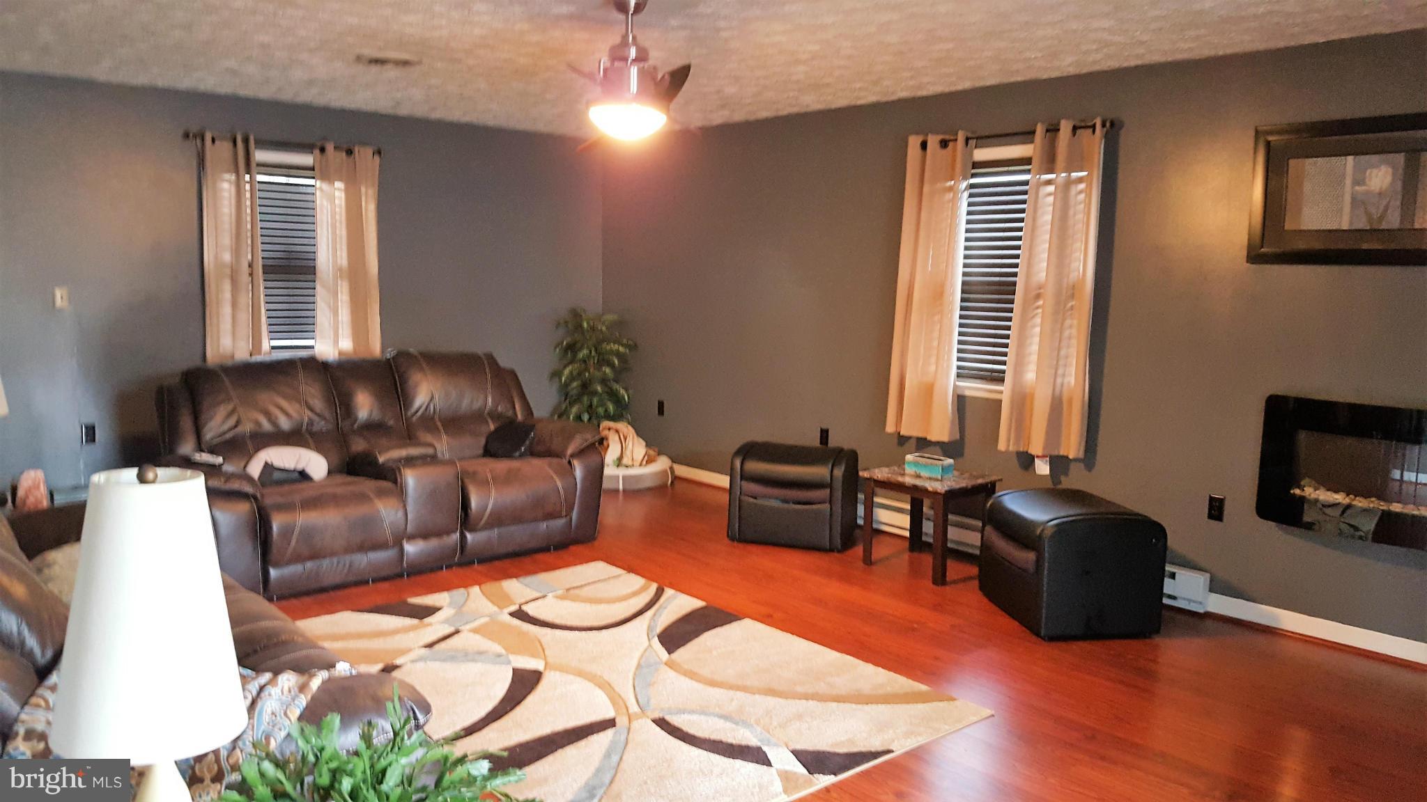 PIKEVIEW ACRES WEST - Residential