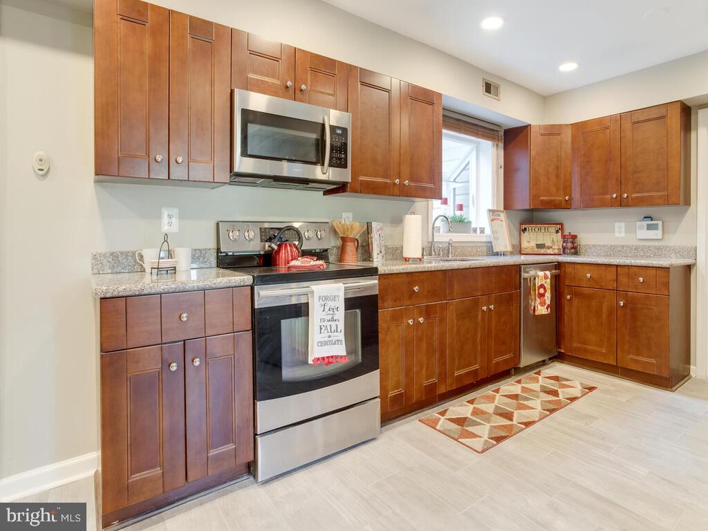 POINTER RIDGE - Residential