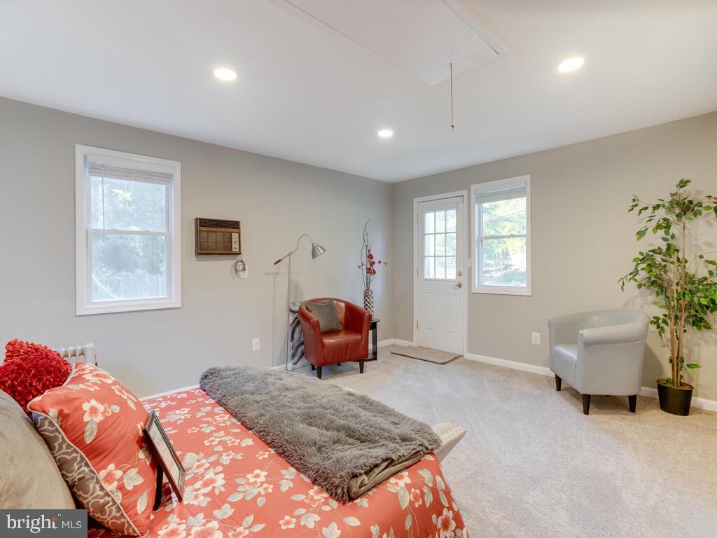 POINTER RIDGE - Residential