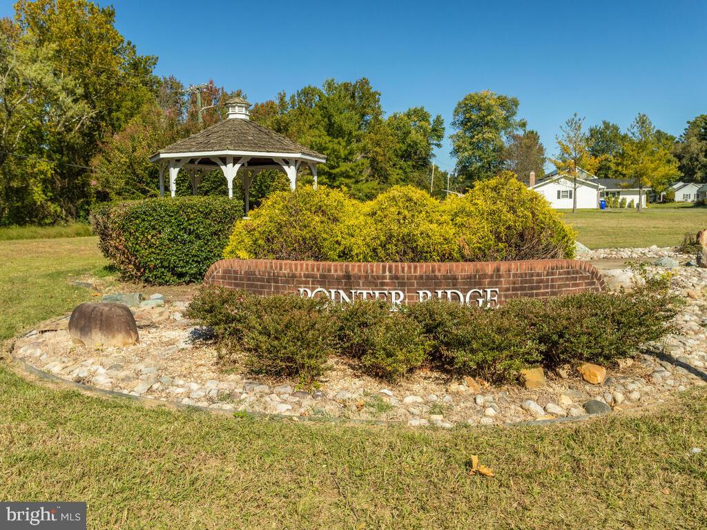 POINTER RIDGE - Residential