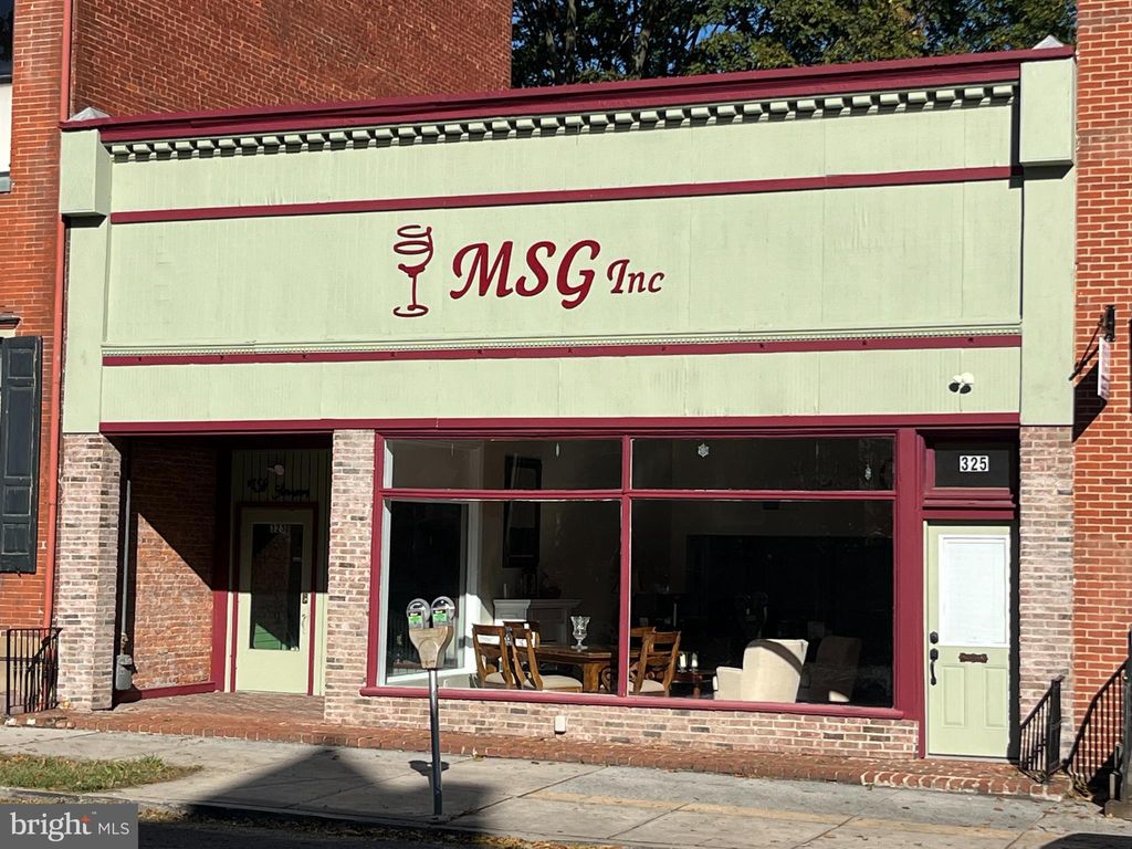 Photo of 325 E Market Street, YORK, PA 17403 (MLS # PAYK2092316)