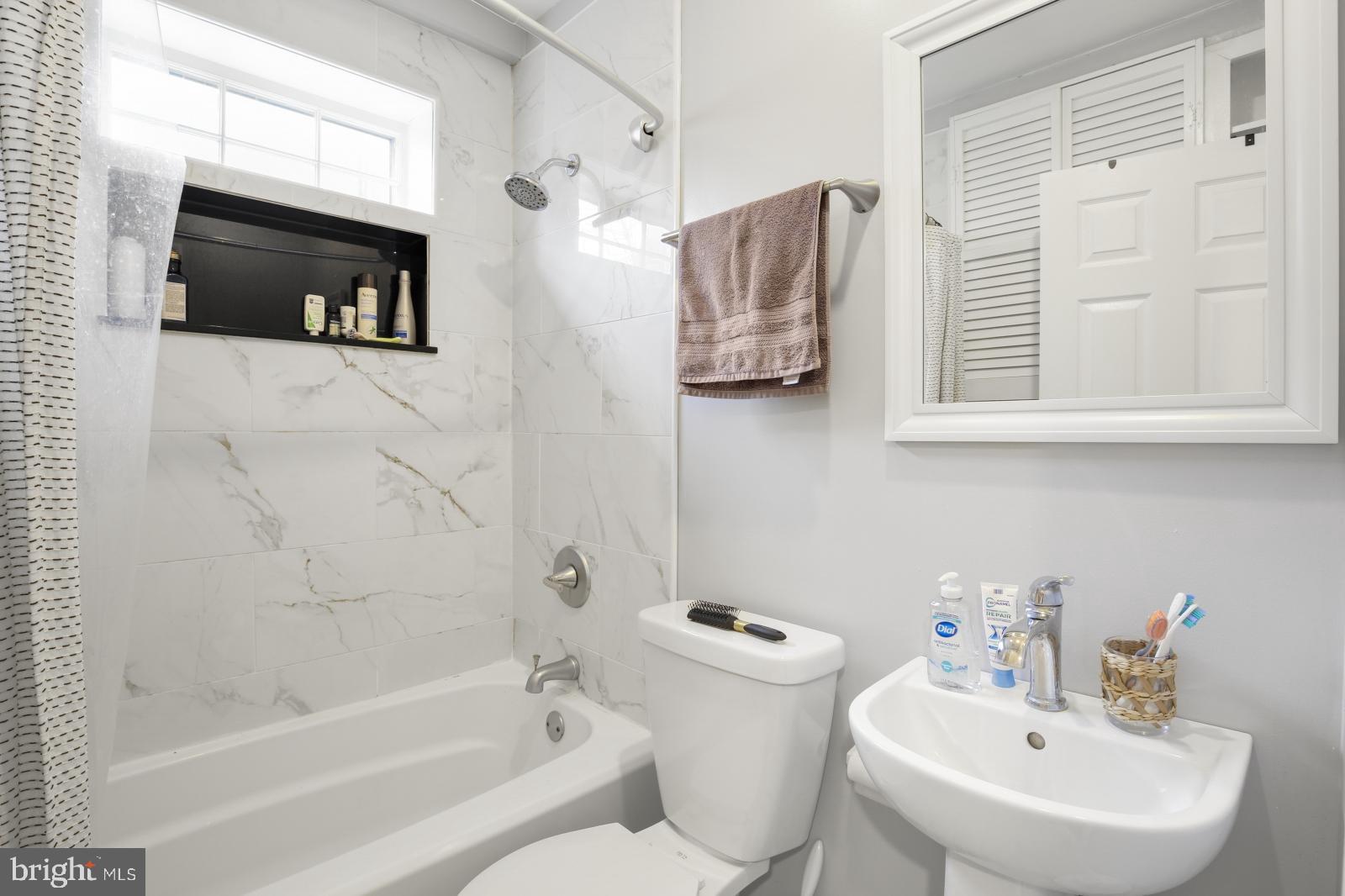 CENTER CITY - Residential Lease