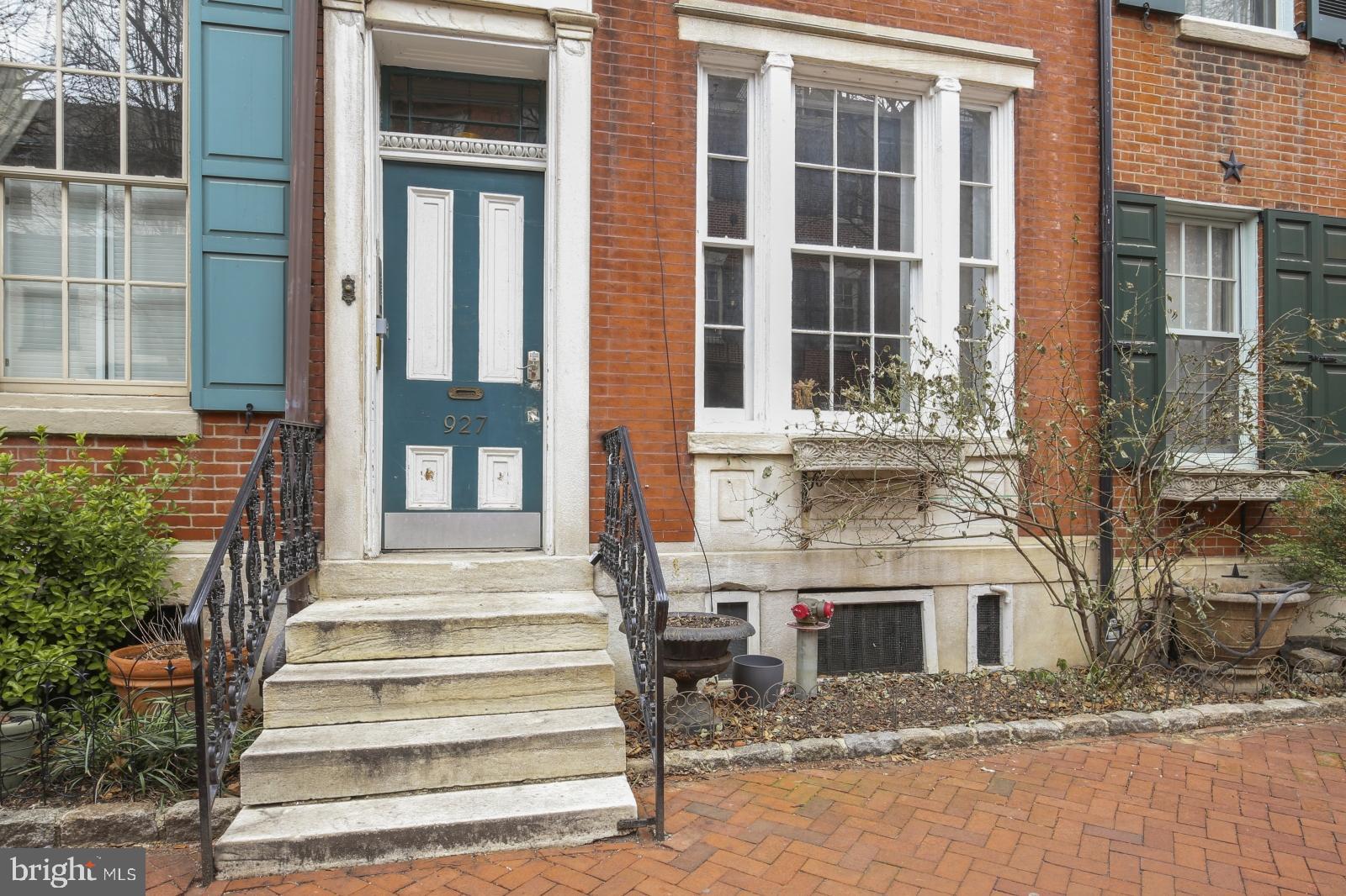 CENTER CITY - Residential Lease