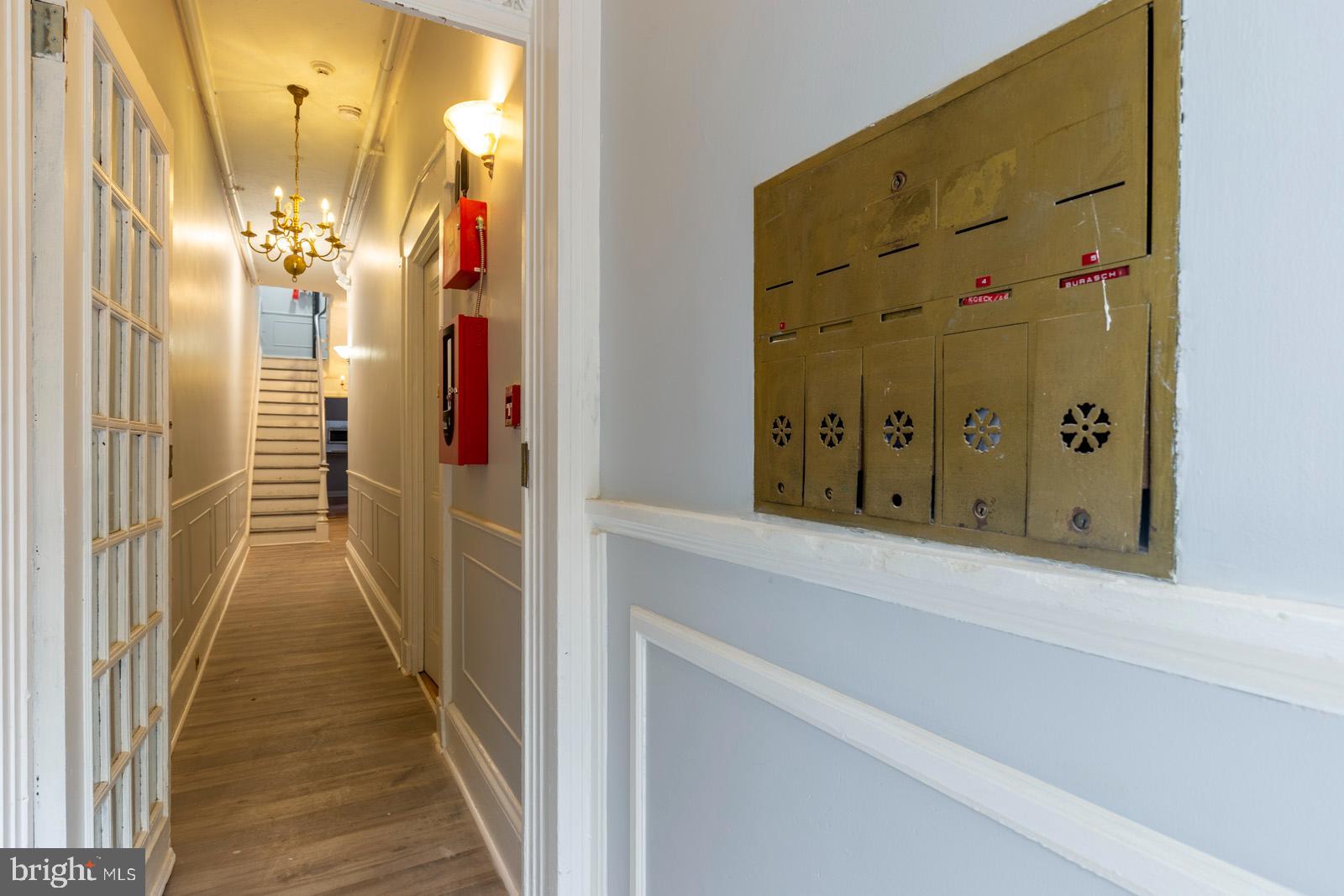 CENTER CITY - Residential Lease