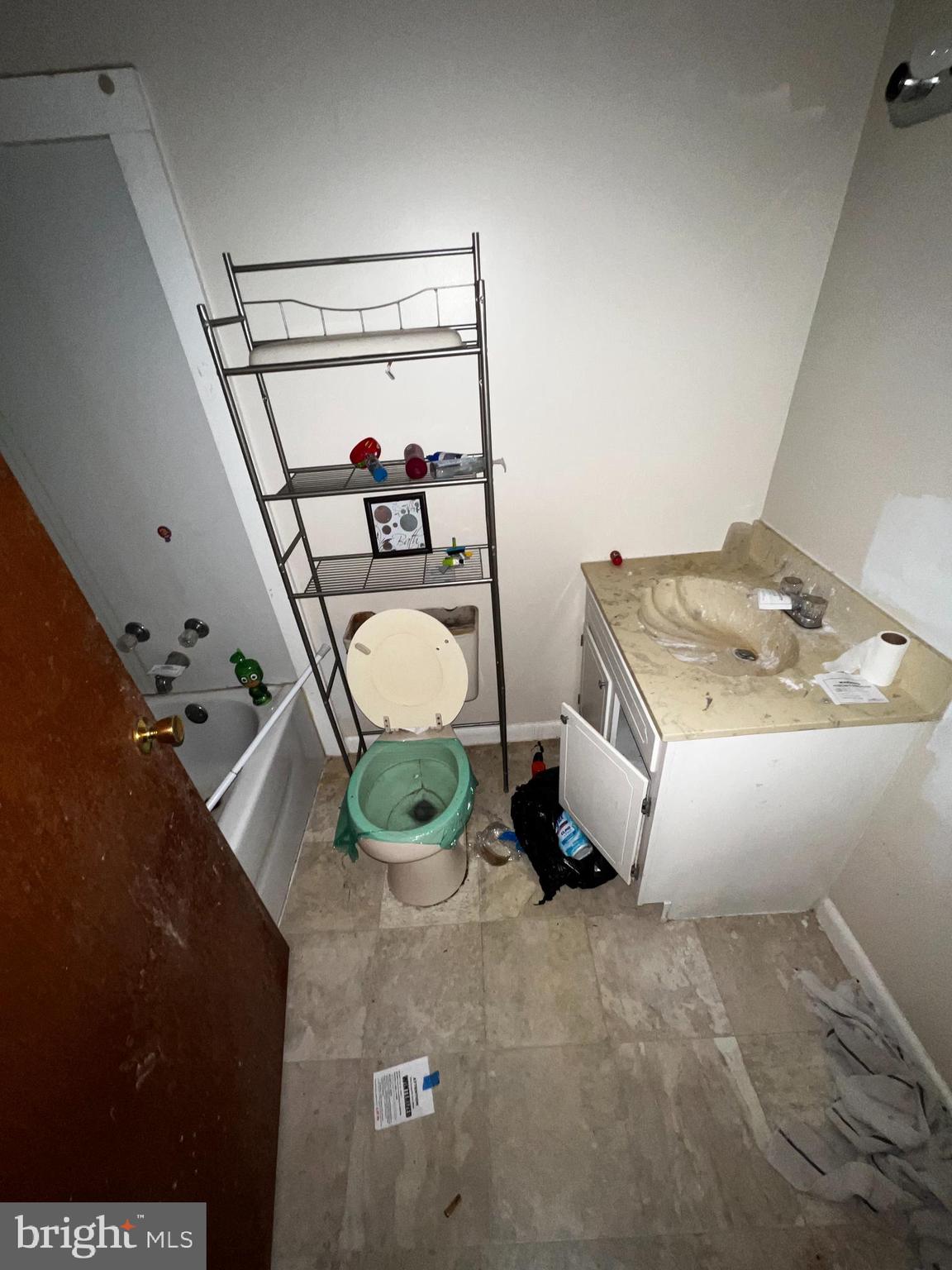 GILLENS GROVE - Residential