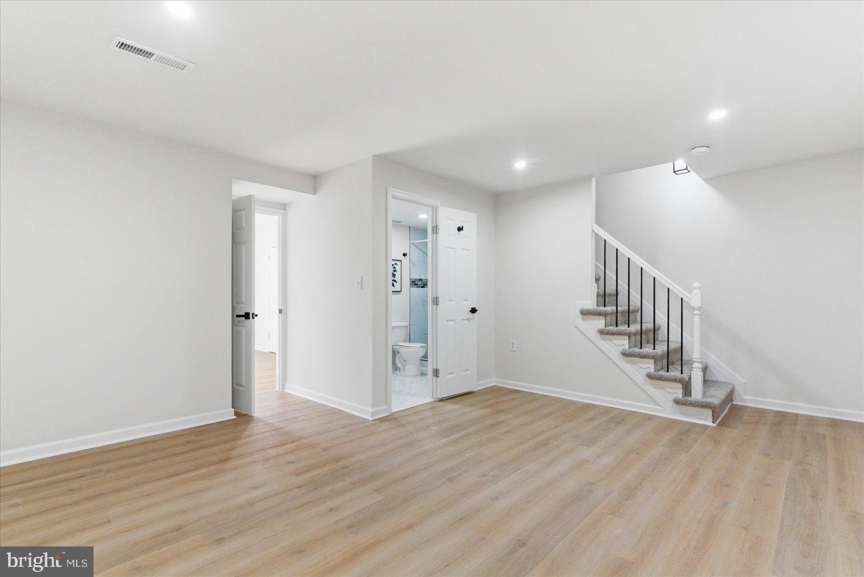 UPTON VILLAGE NORTH - Residential