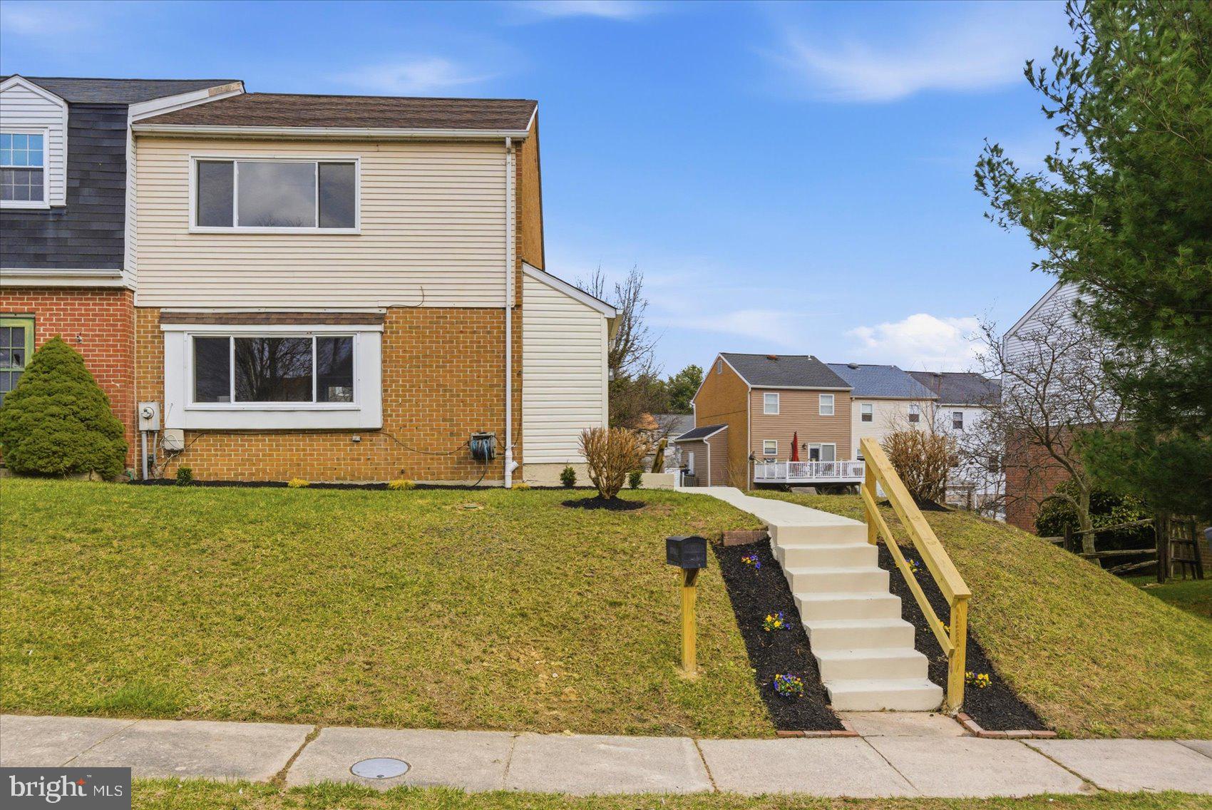 UPTON VILLAGE NORTH - Residential