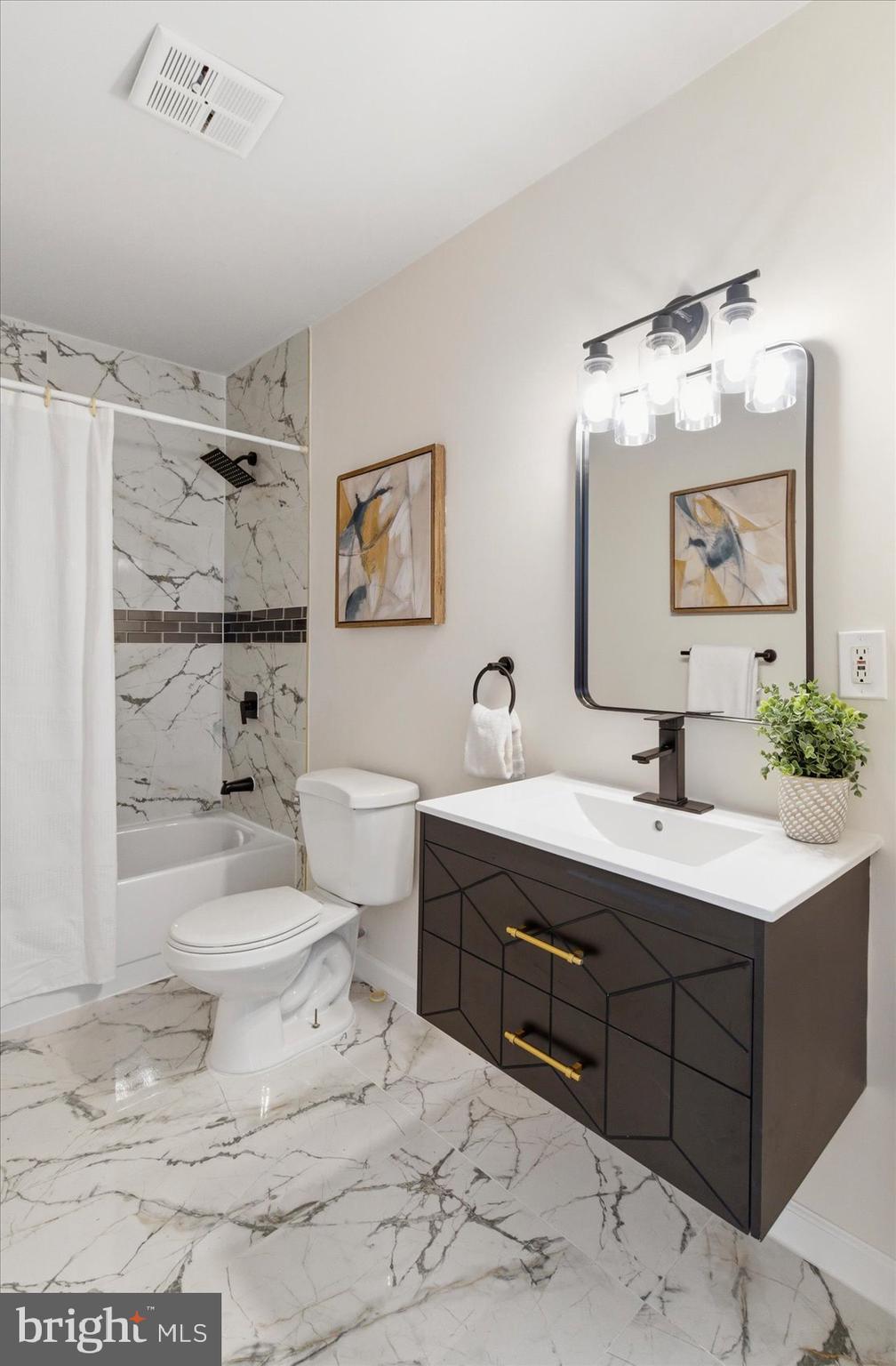 UPTON VILLAGE NORTH - Residential