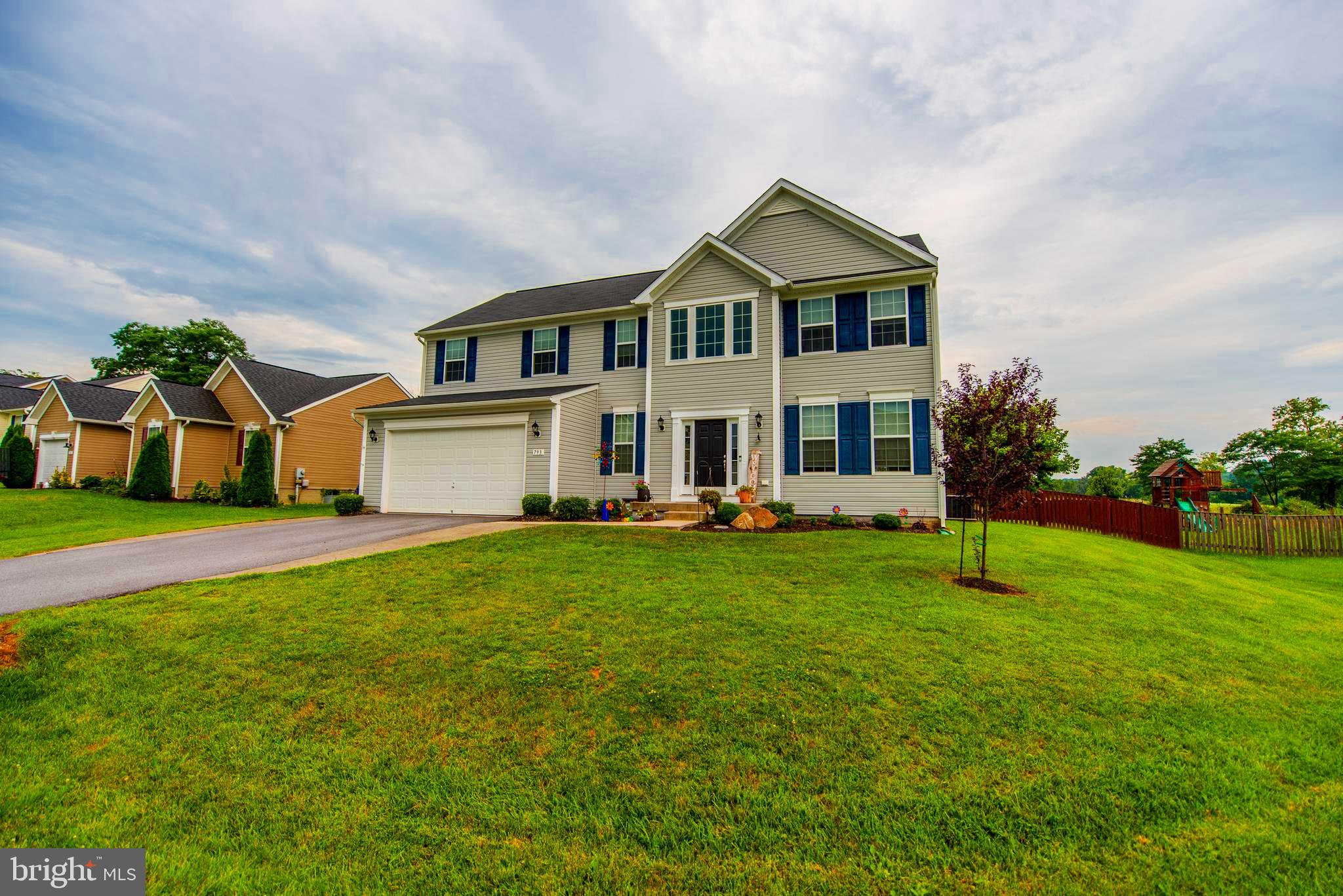 BENTWOOD ESTATES - Residential