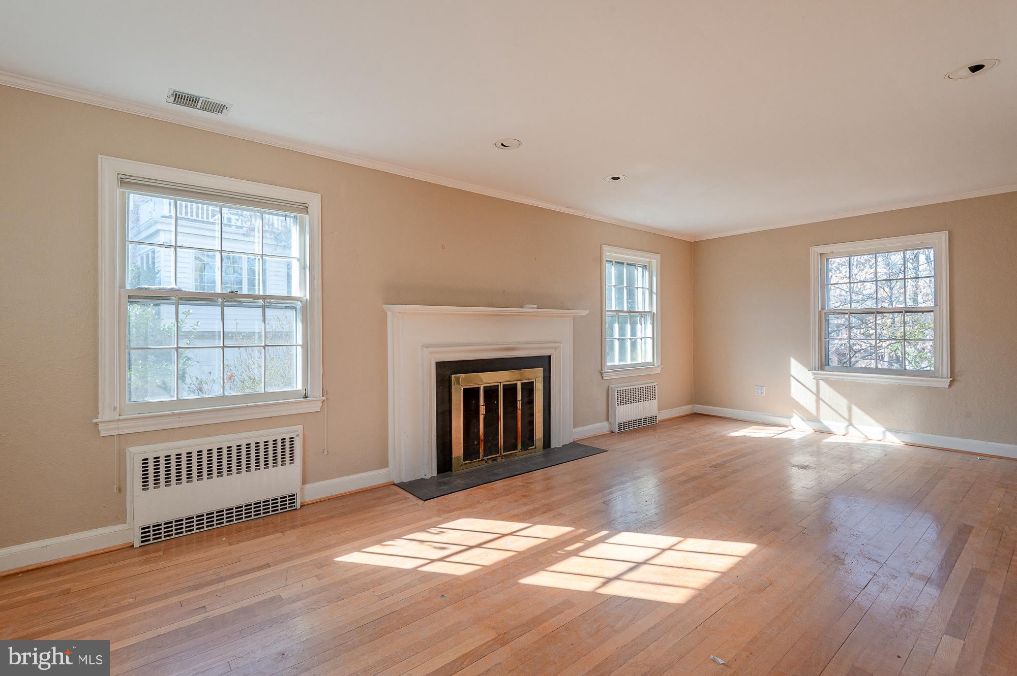 WOODHAVEN - Residential