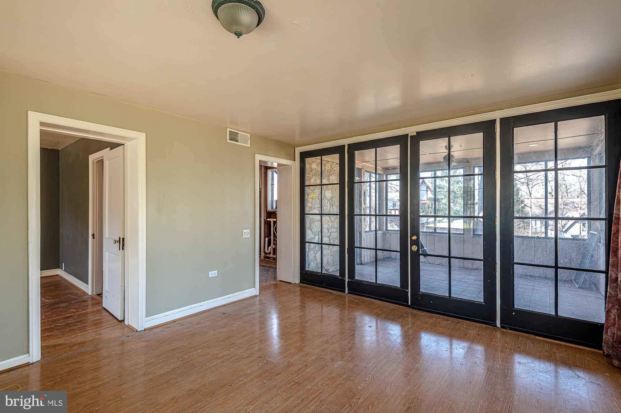 WOODHAVEN - Residential