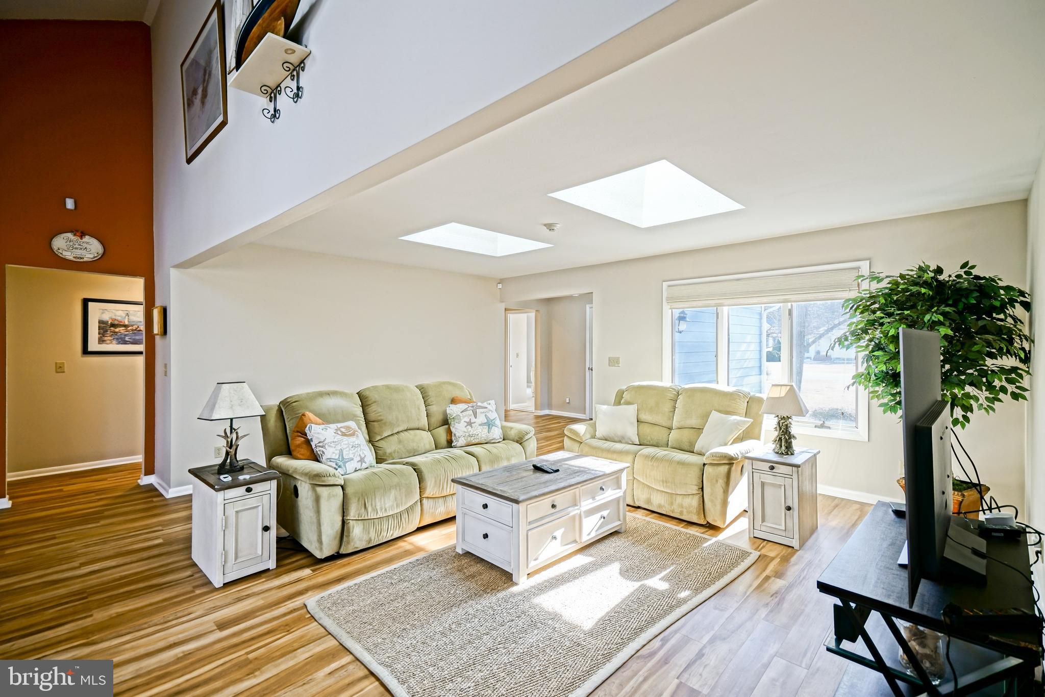 OVERBROOK SHORES - Residential