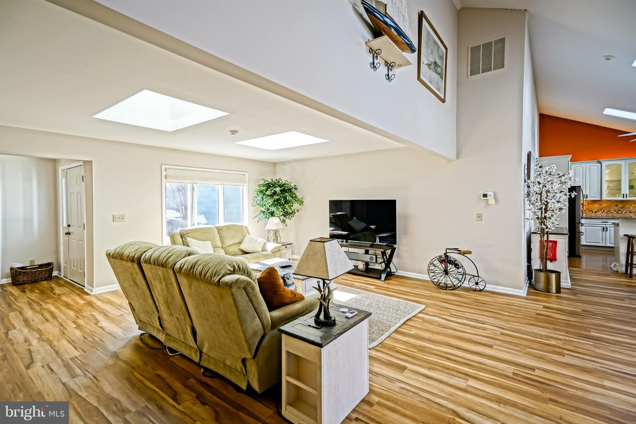 OVERBROOK SHORES - Residential