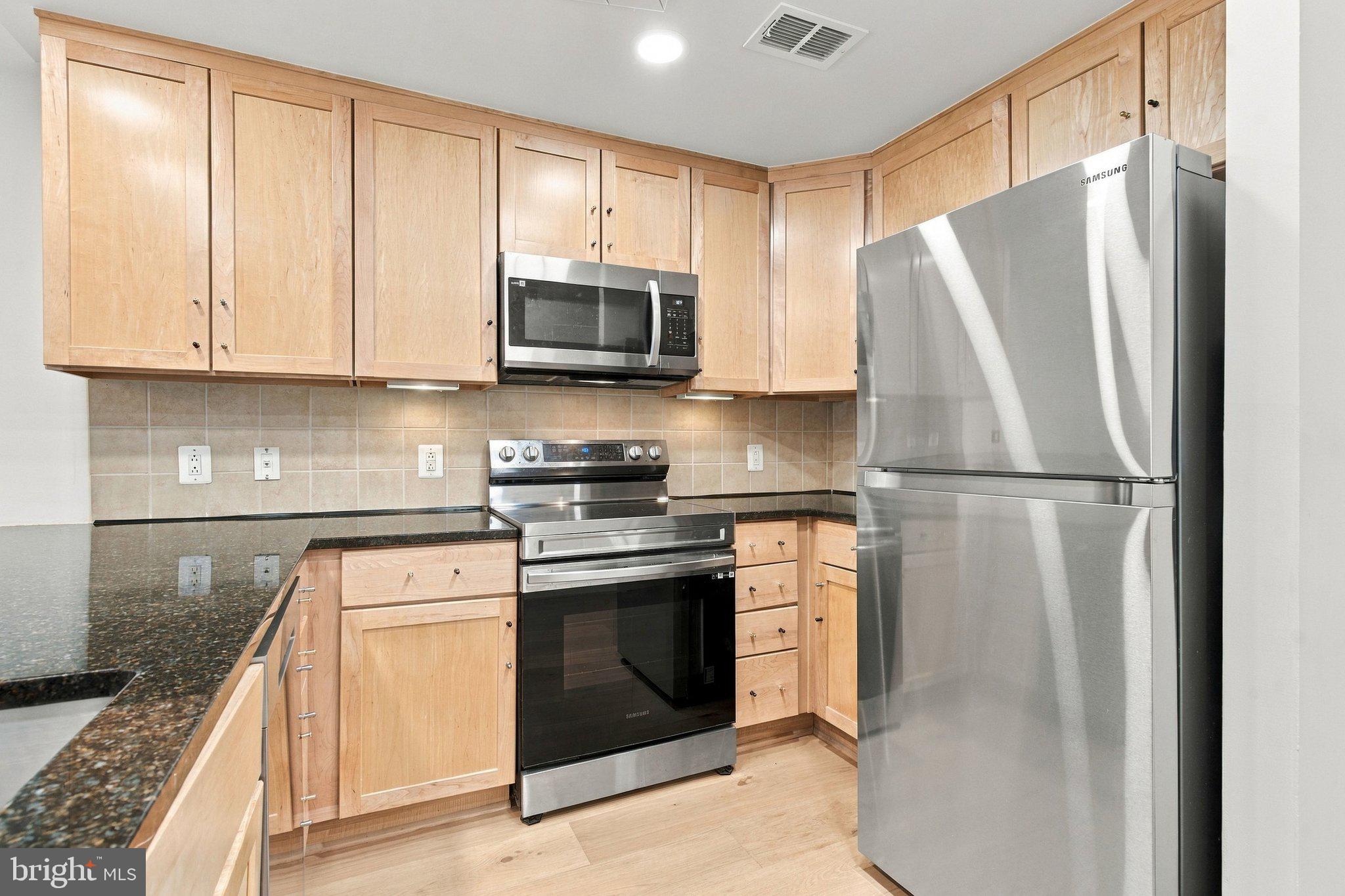 888 N QUINCY STREET 1107