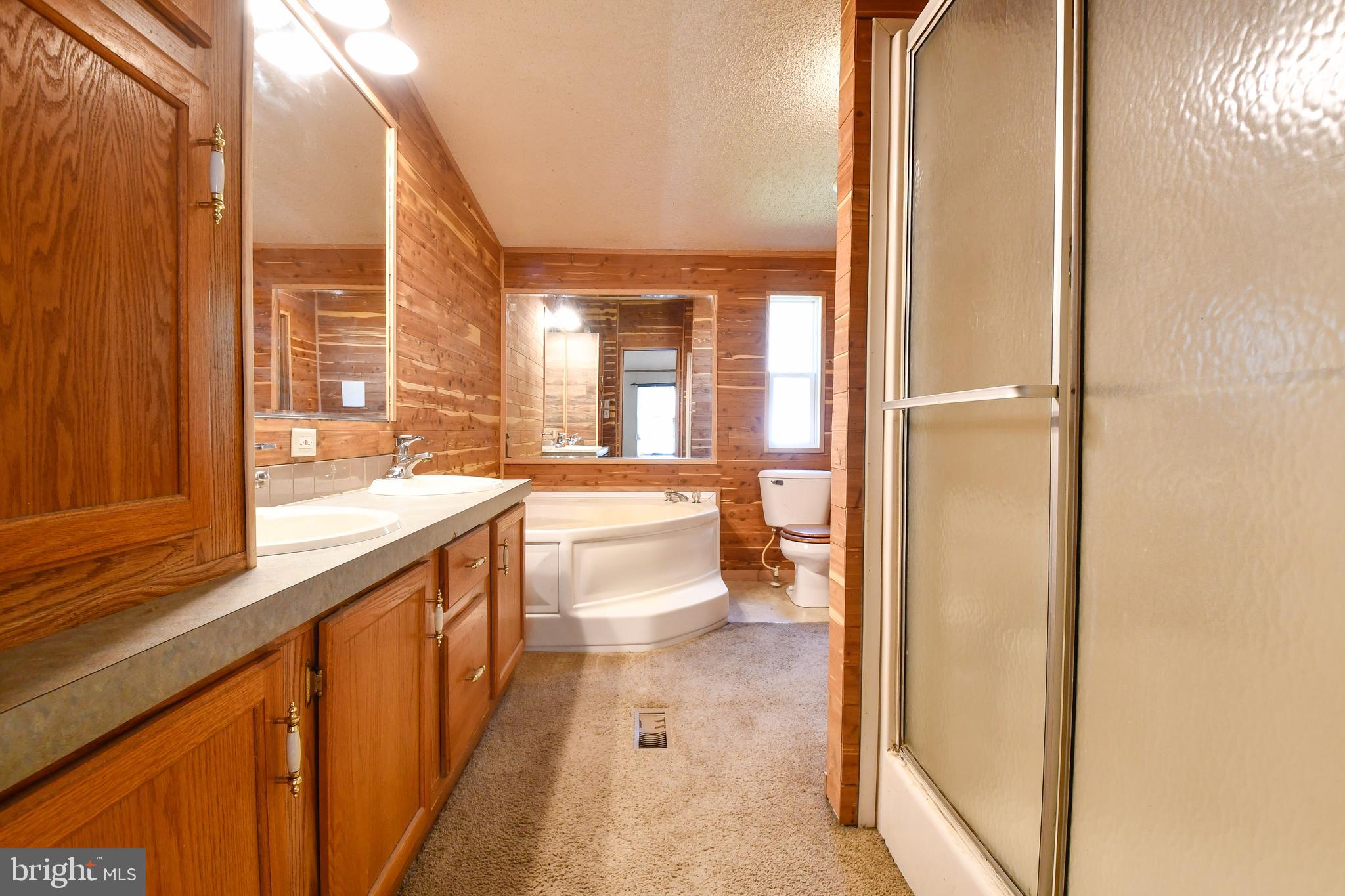 CAROLINE PINES - Residential