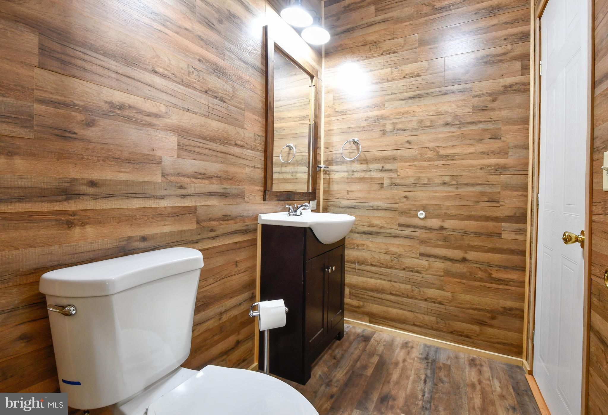 CAROLINE PINES - Residential