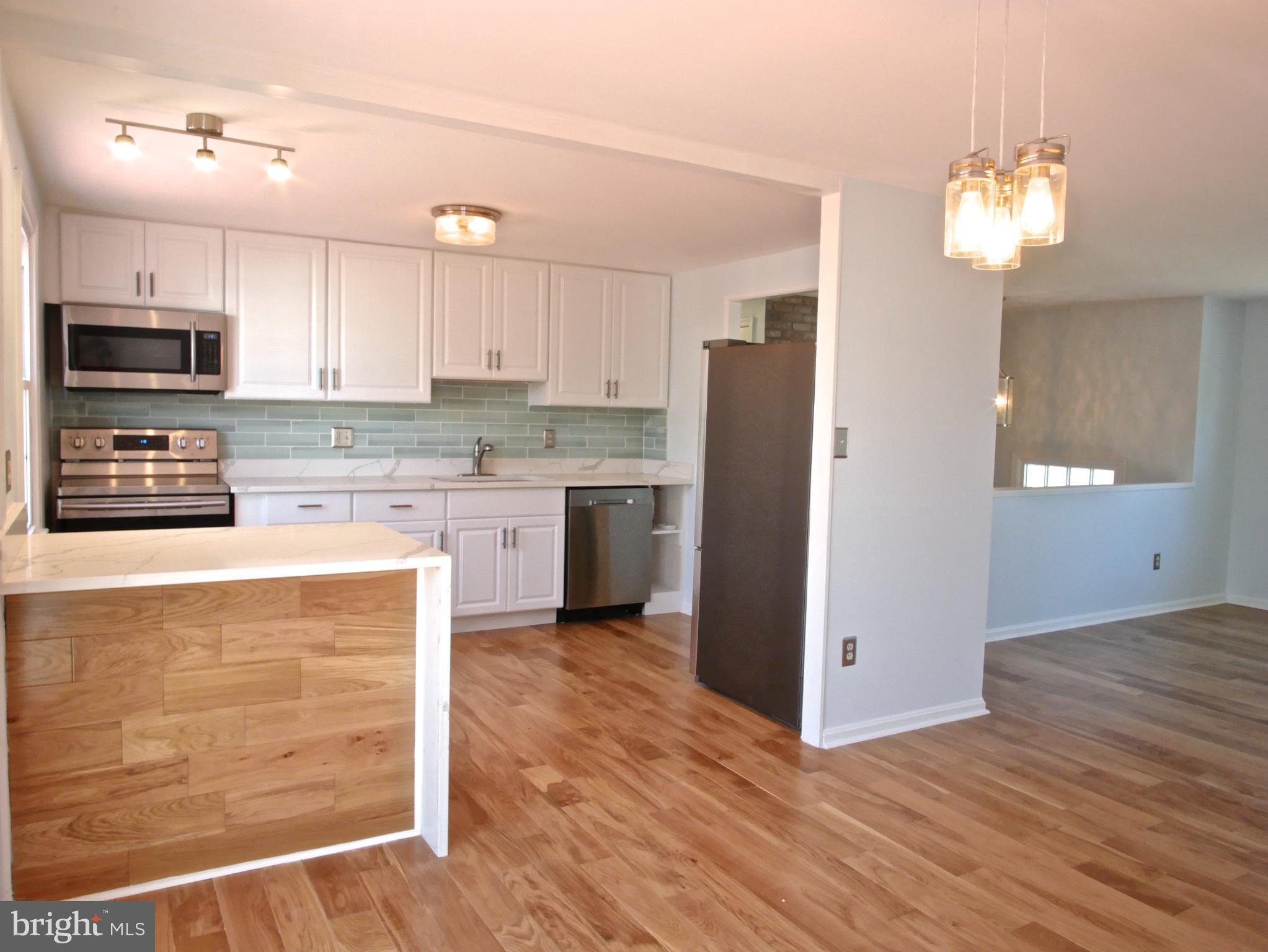 FOX MILL ESTATES - Residential Lease