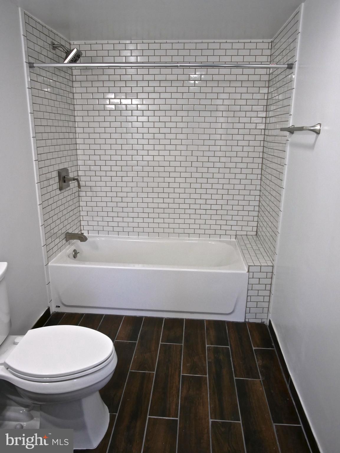 FOX MILL ESTATES - Residential Lease