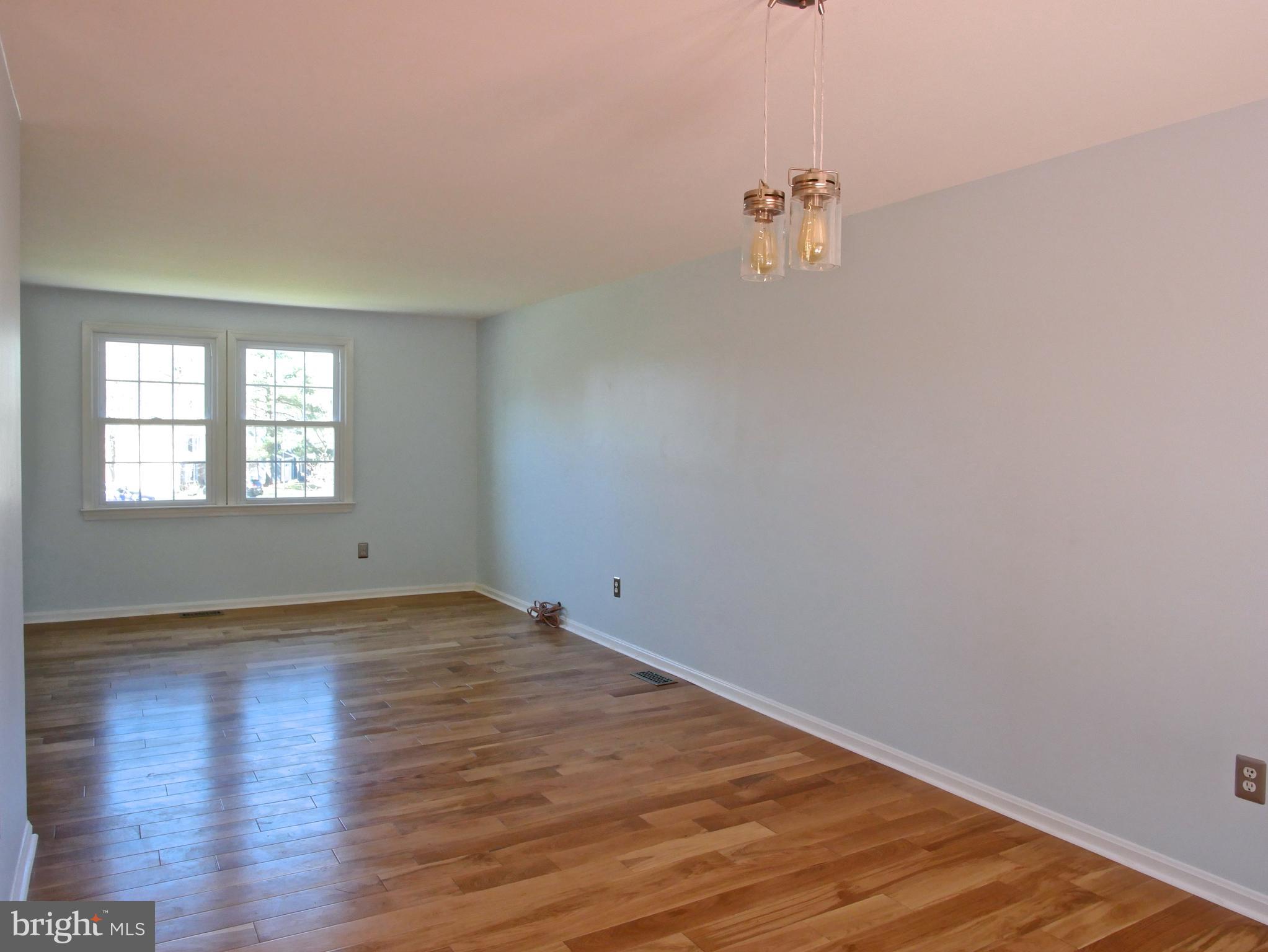 FOX MILL ESTATES - Residential Lease