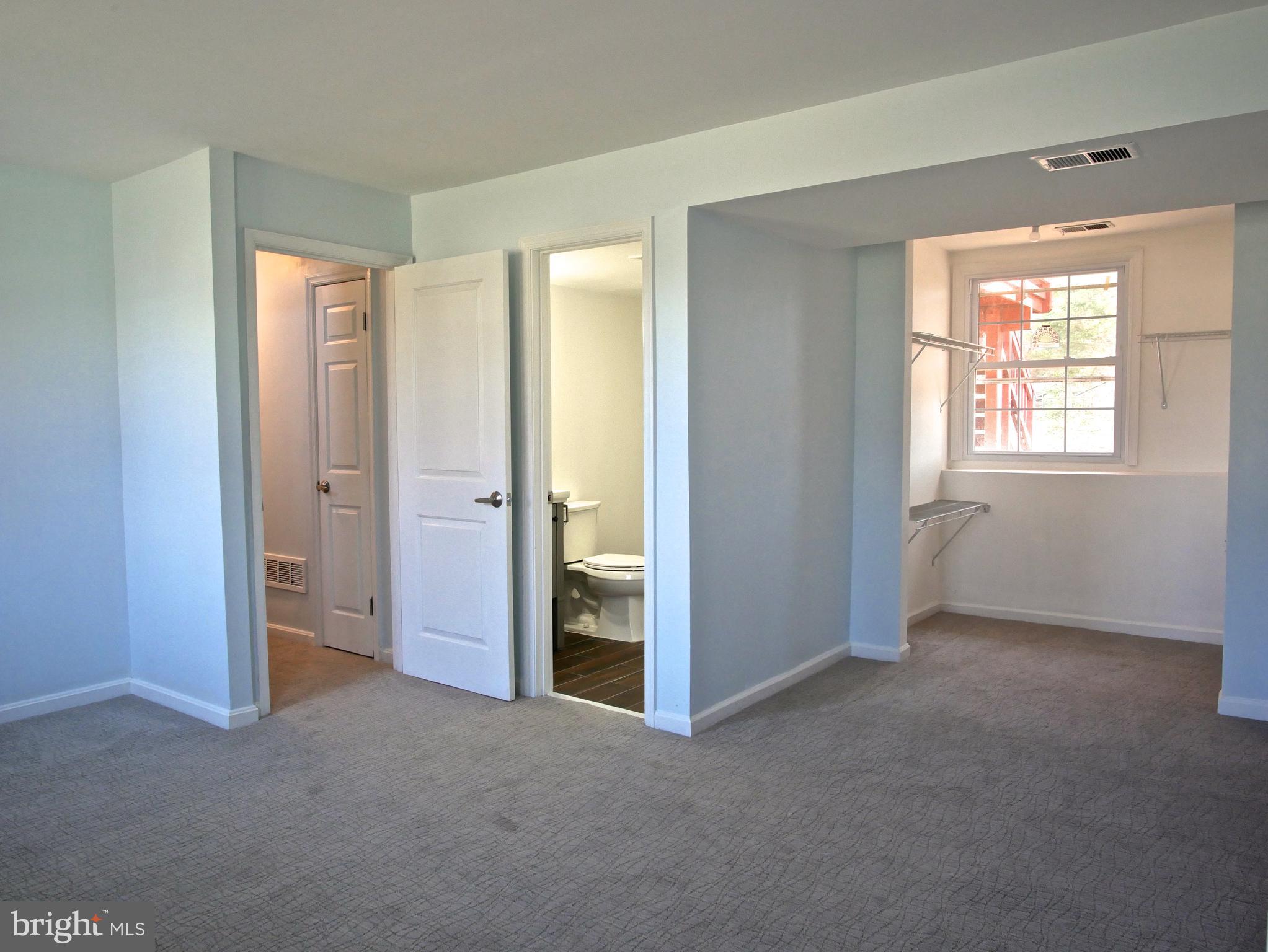 FOX MILL ESTATES - Residential Lease