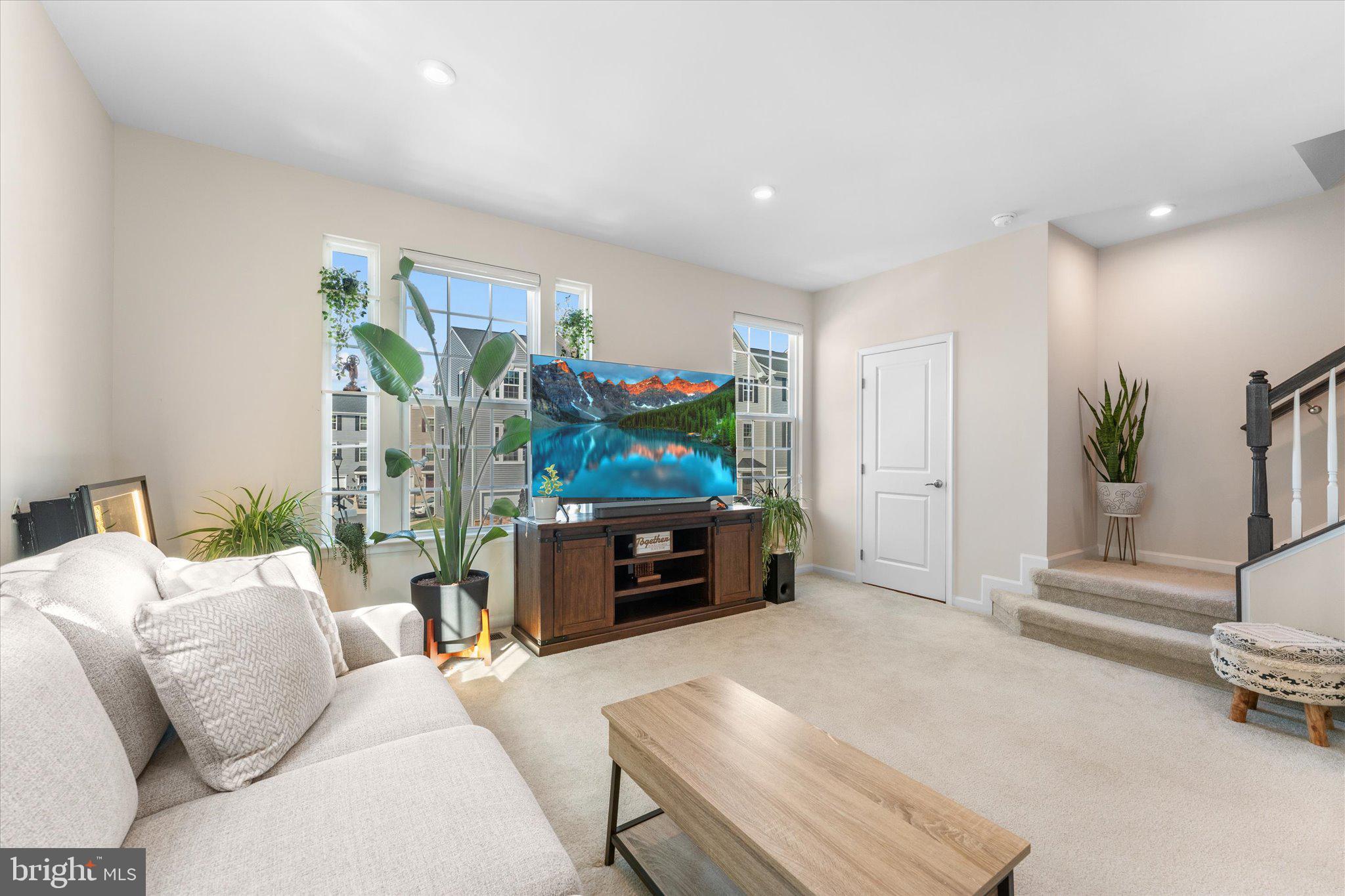 MADISON STATION - Residential