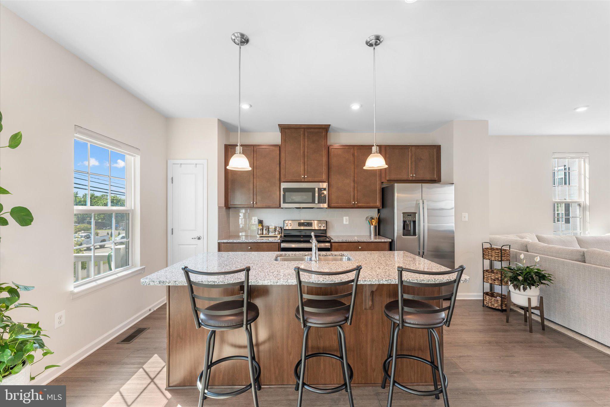 MADISON STATION - Residential