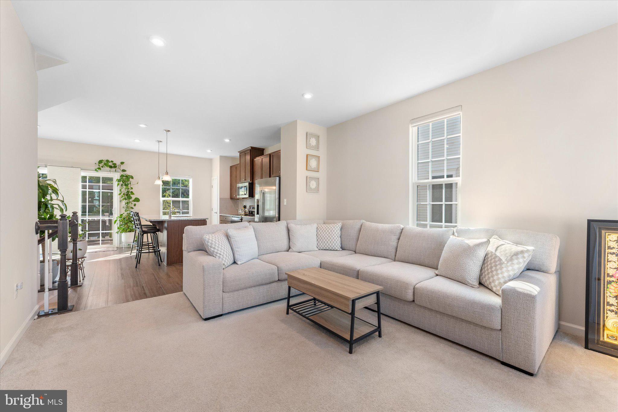 MADISON STATION - Residential