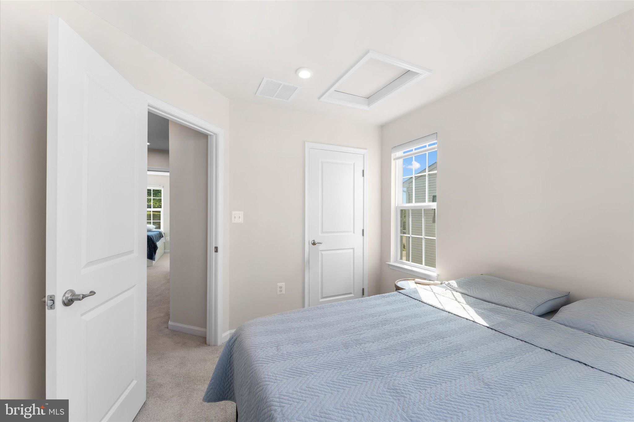 MADISON STATION - Residential