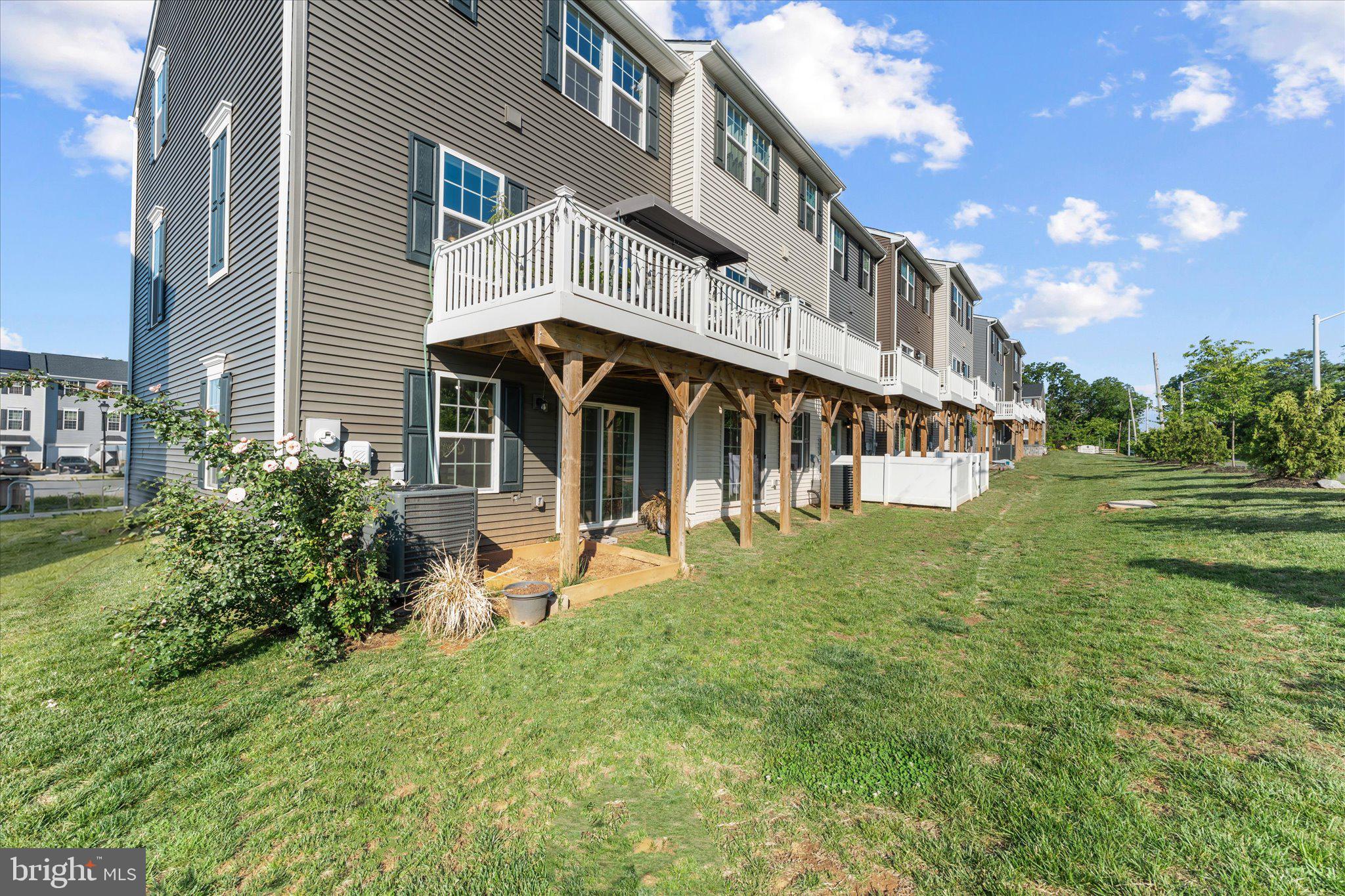 MADISON STATION - Residential