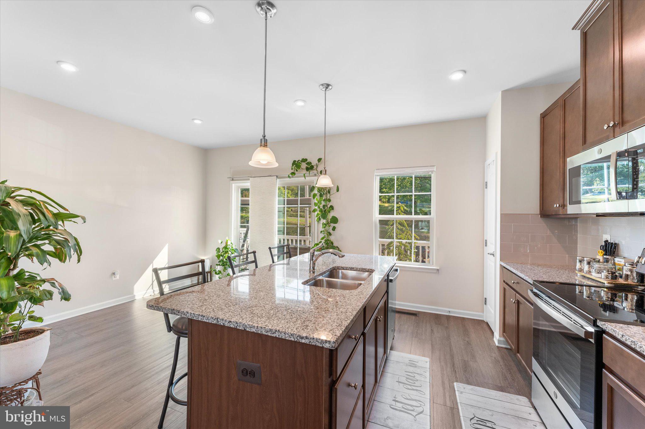 MADISON STATION - Residential