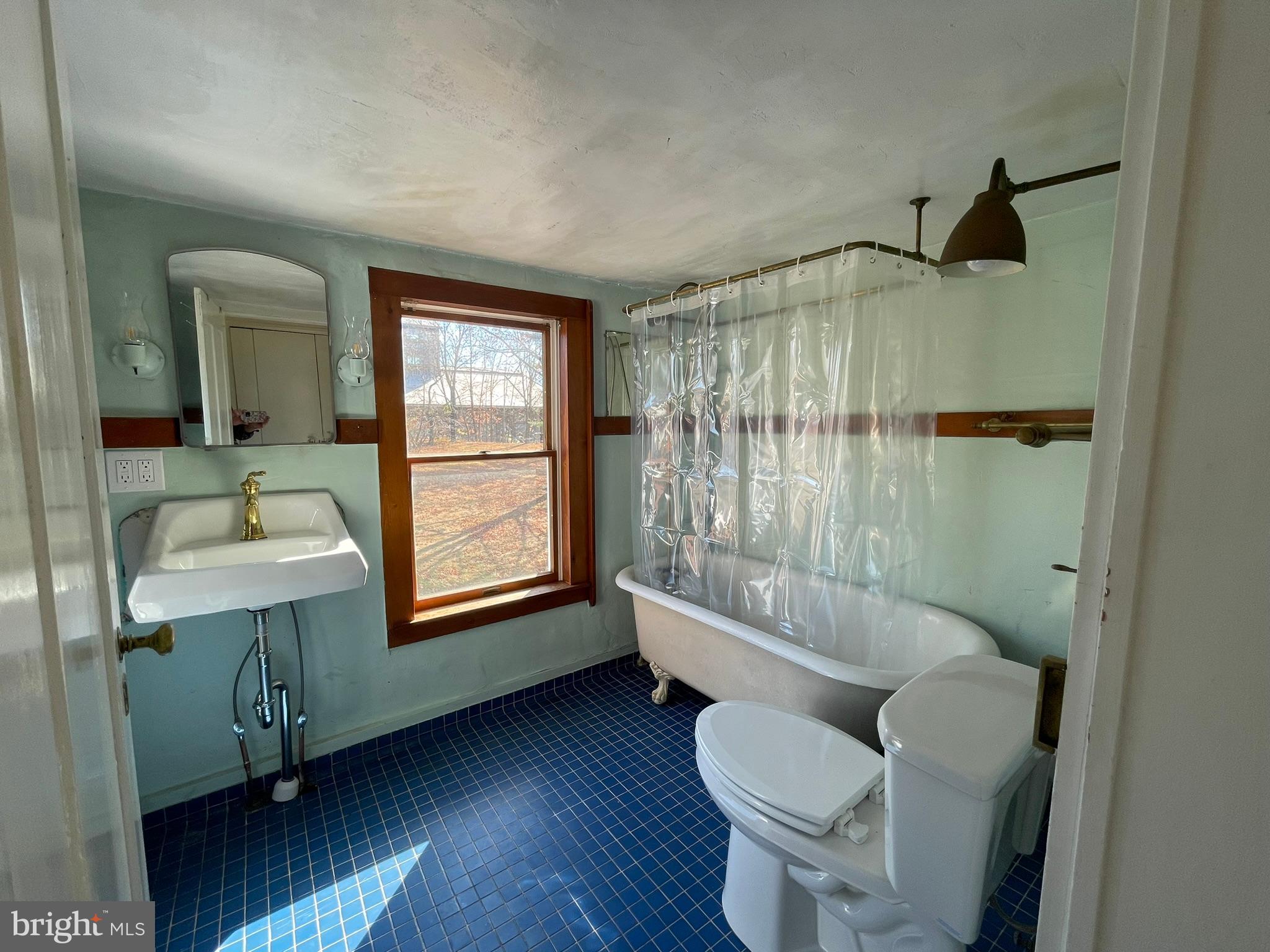 100 ACRE WOODS - Residential Lease