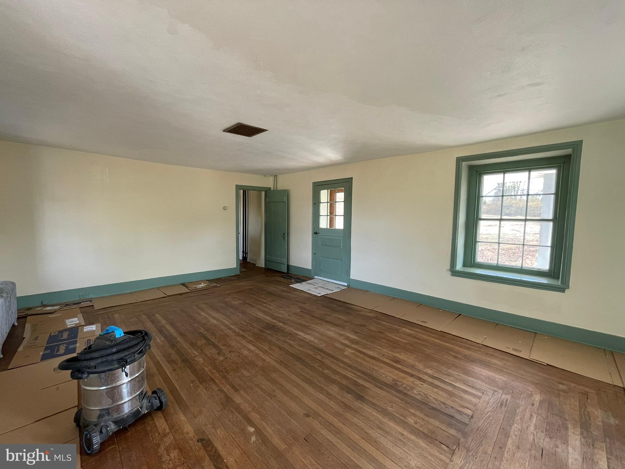 100 ACRE WOODS - Residential Lease