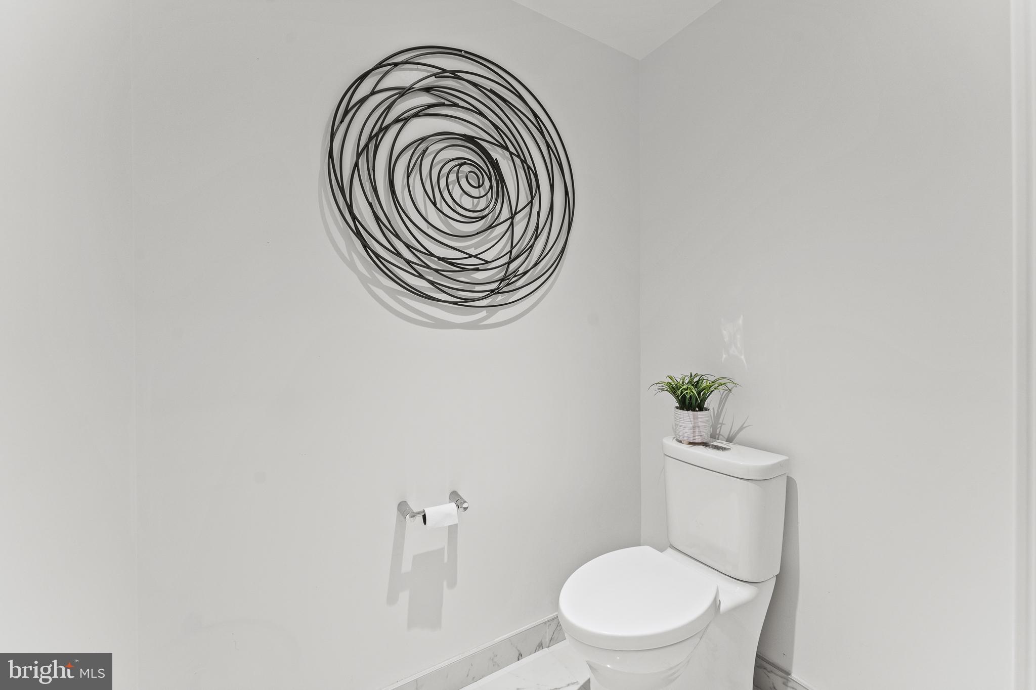 THE VERSE CONDO - Residential Lease