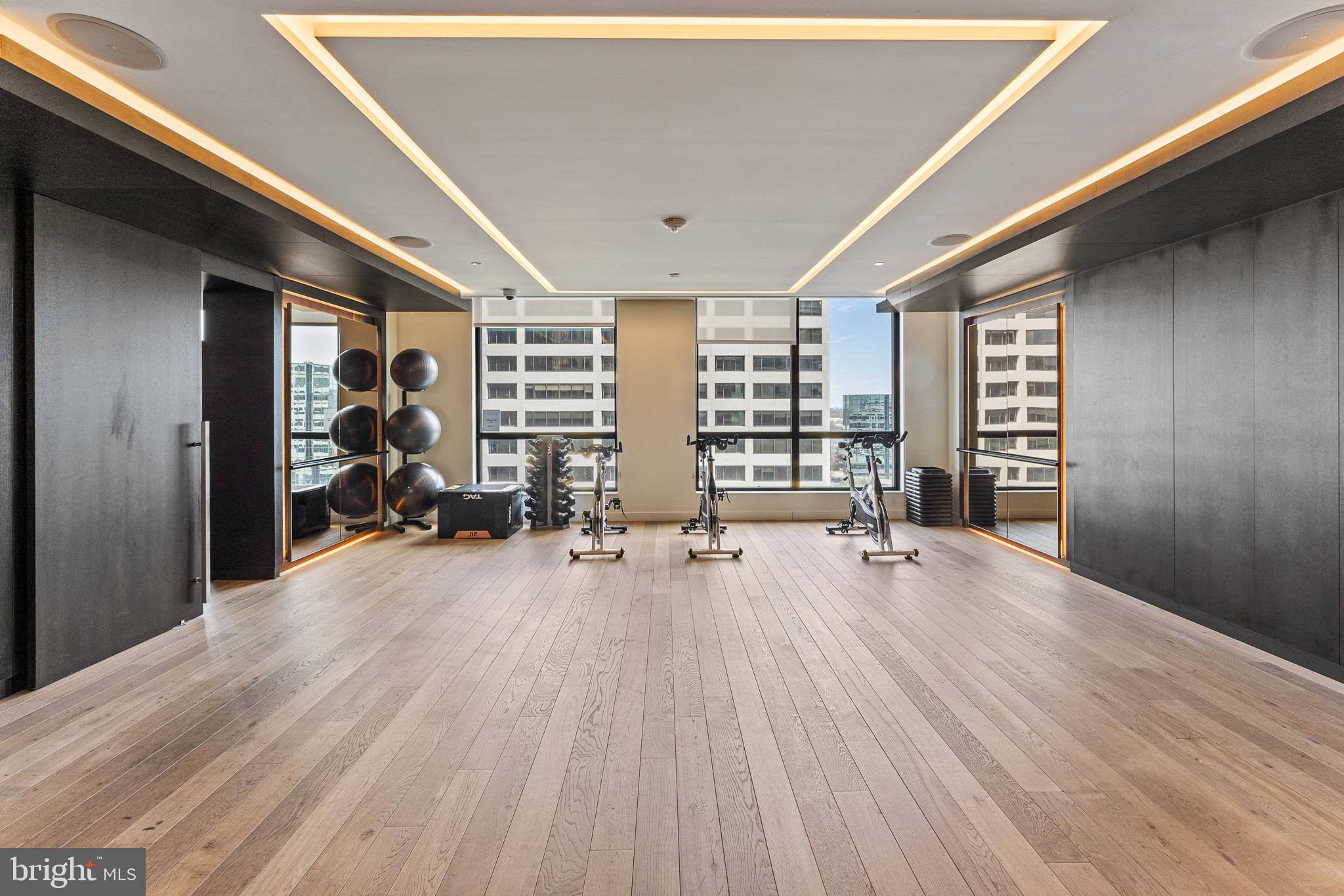 THE VERSE CONDO - Residential Lease