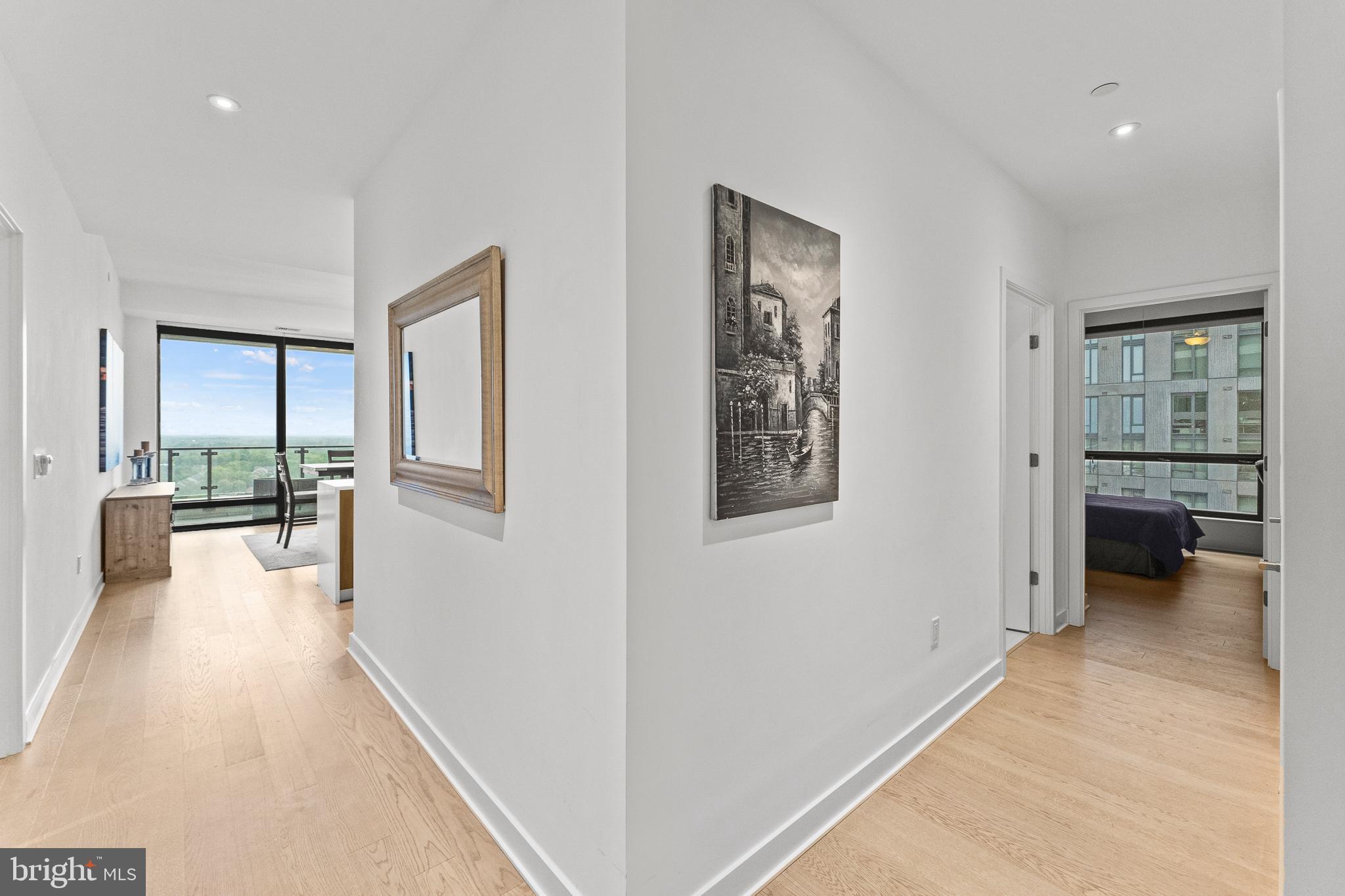 THE VERSE CONDO - Residential Lease