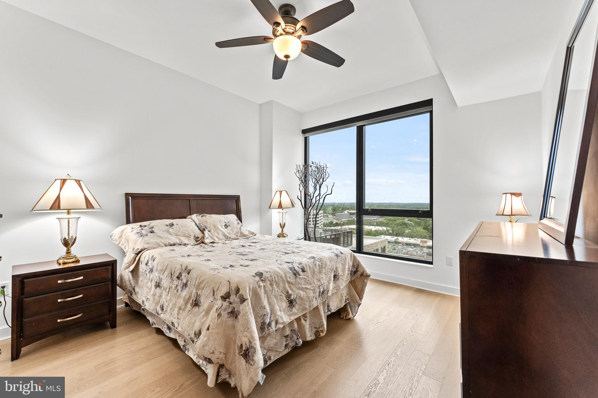 THE VERSE CONDO - Residential Lease