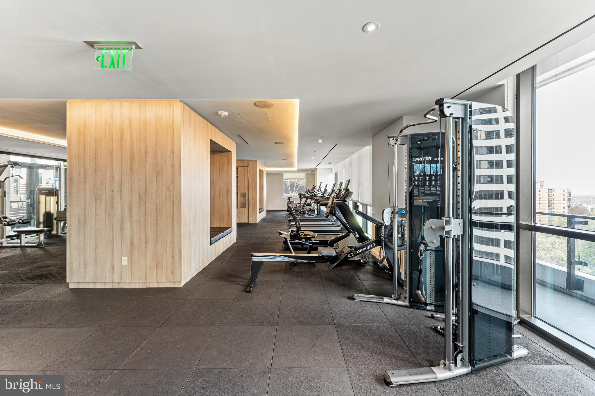 THE VERSE CONDO - Residential Lease