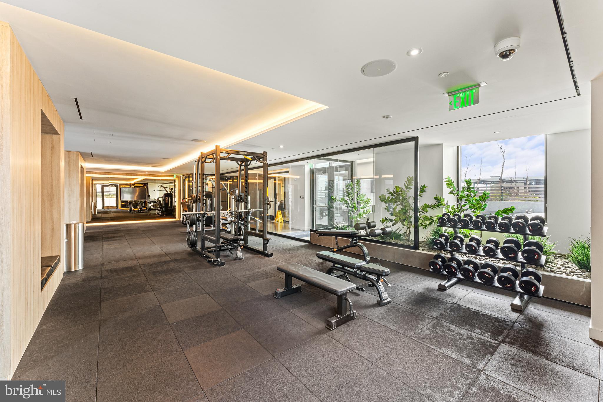 THE VERSE CONDO - Residential Lease