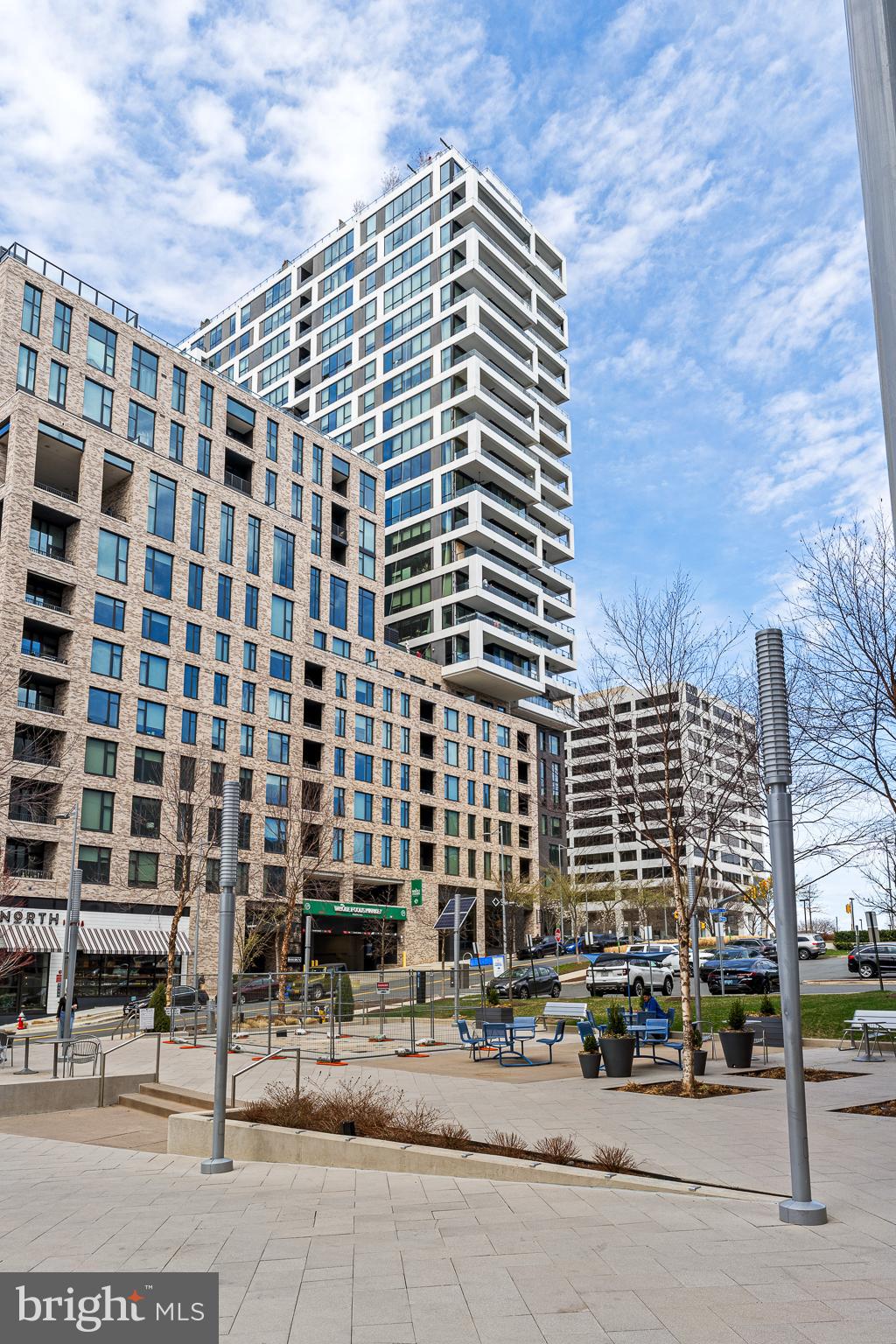 THE VERSE CONDO - Residential Lease