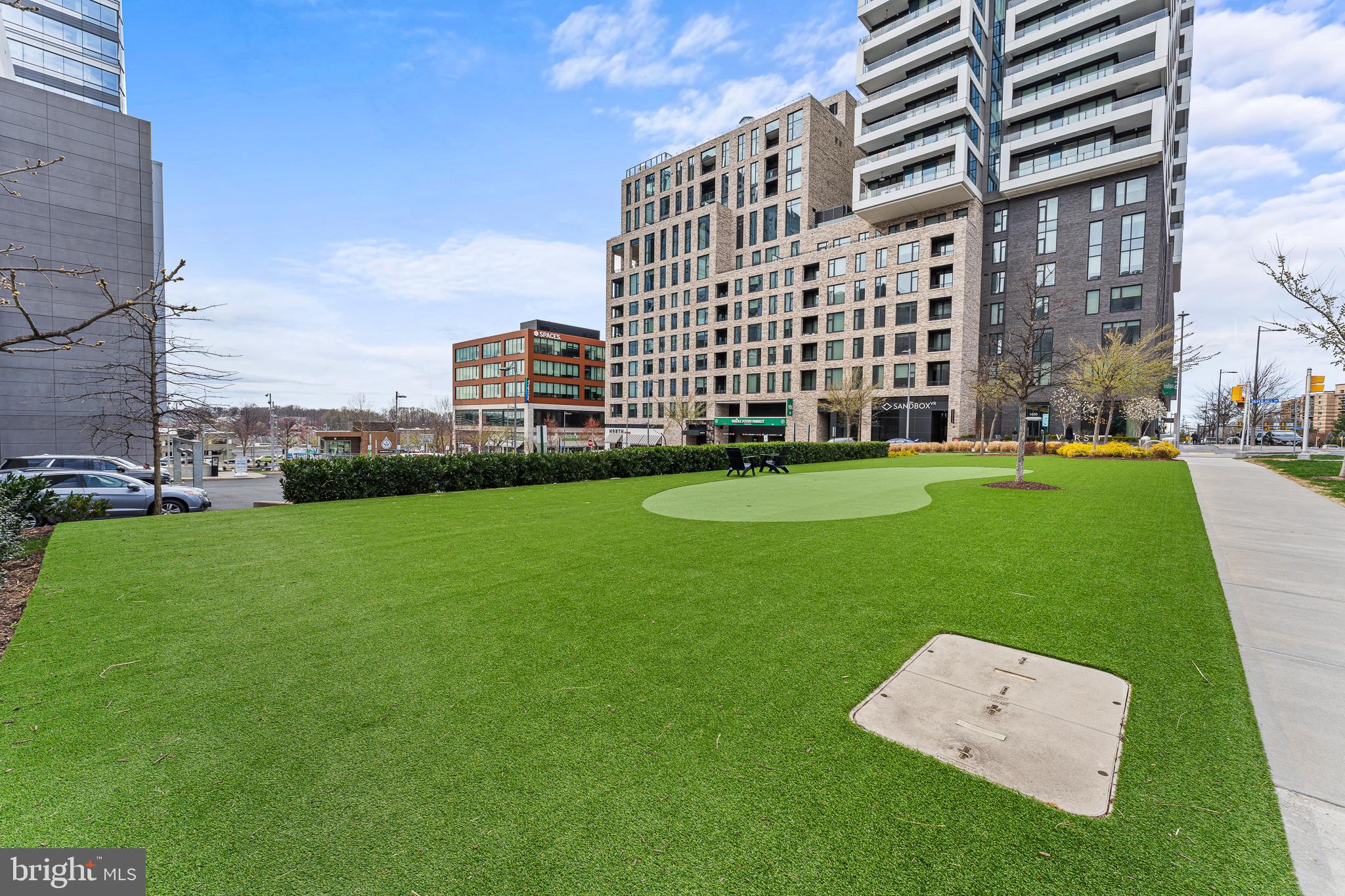 THE VERSE CONDO - Residential Lease