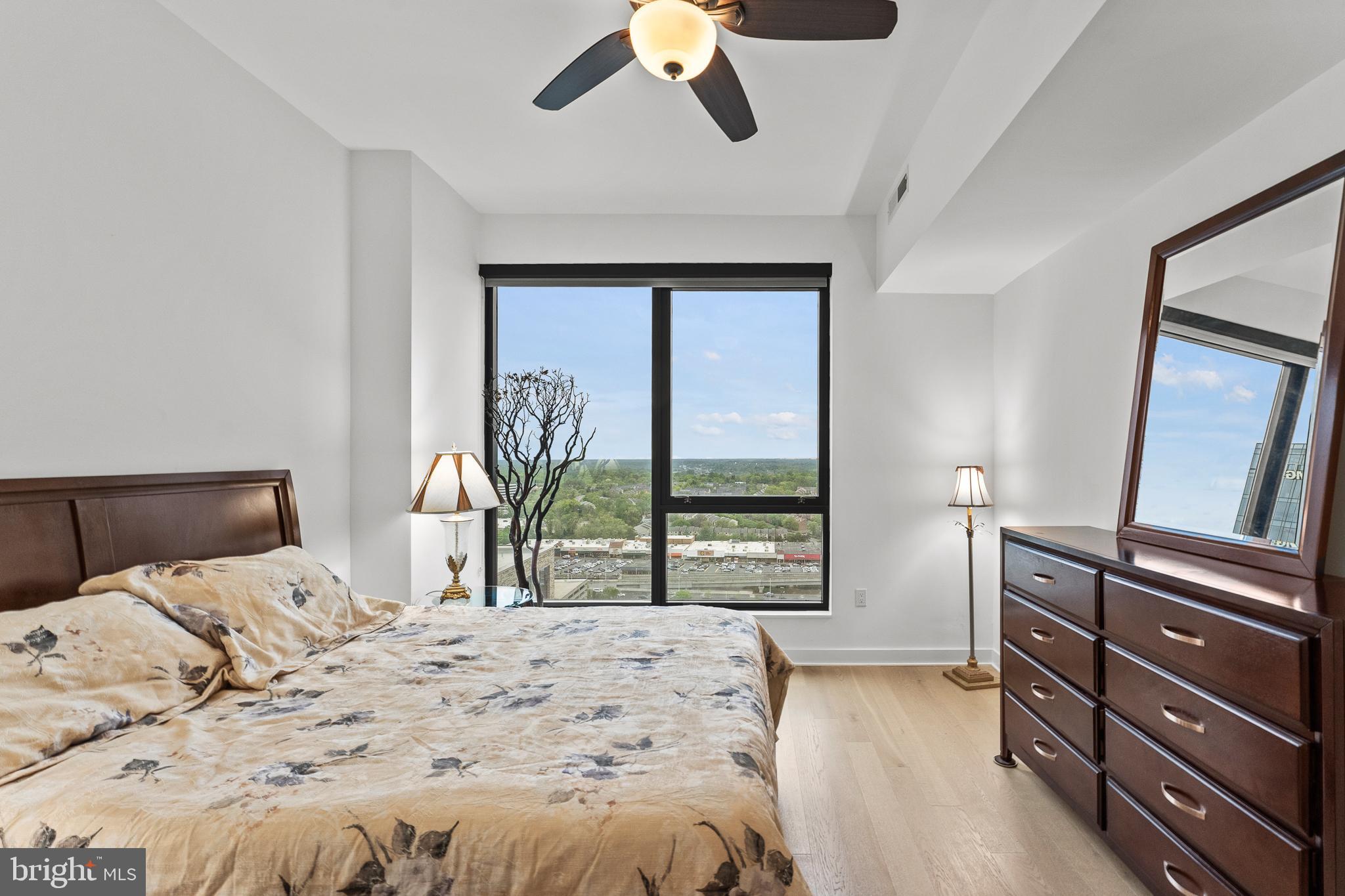 THE VERSE CONDO - Residential Lease