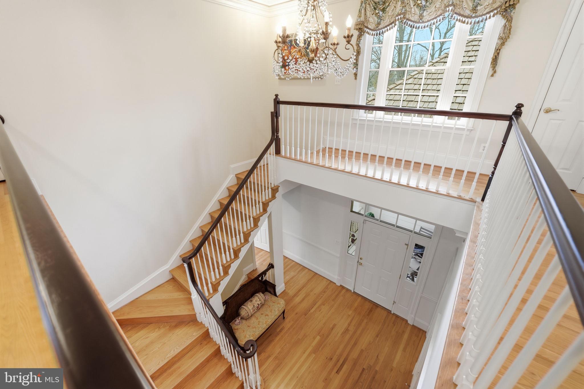 WILLIAMSBURG COMMONS - Residential