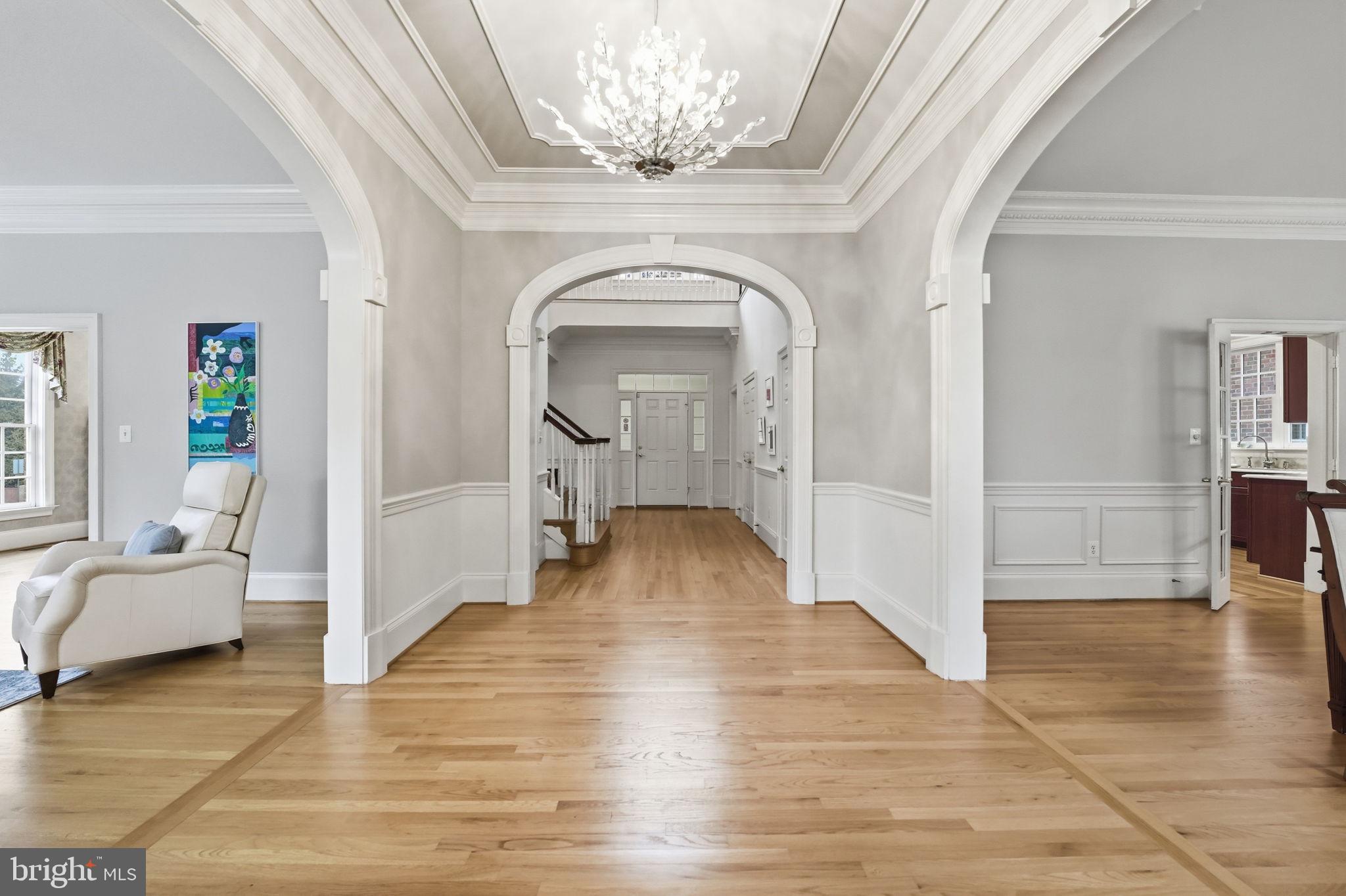 WILLIAMSBURG COMMONS - Residential