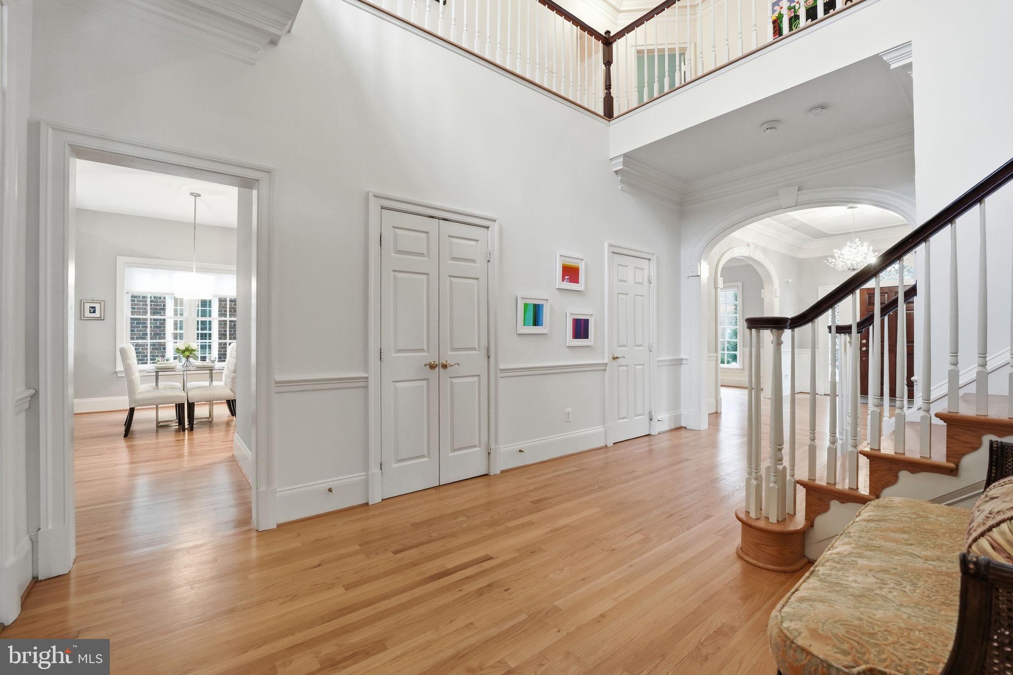 WILLIAMSBURG COMMONS - Residential