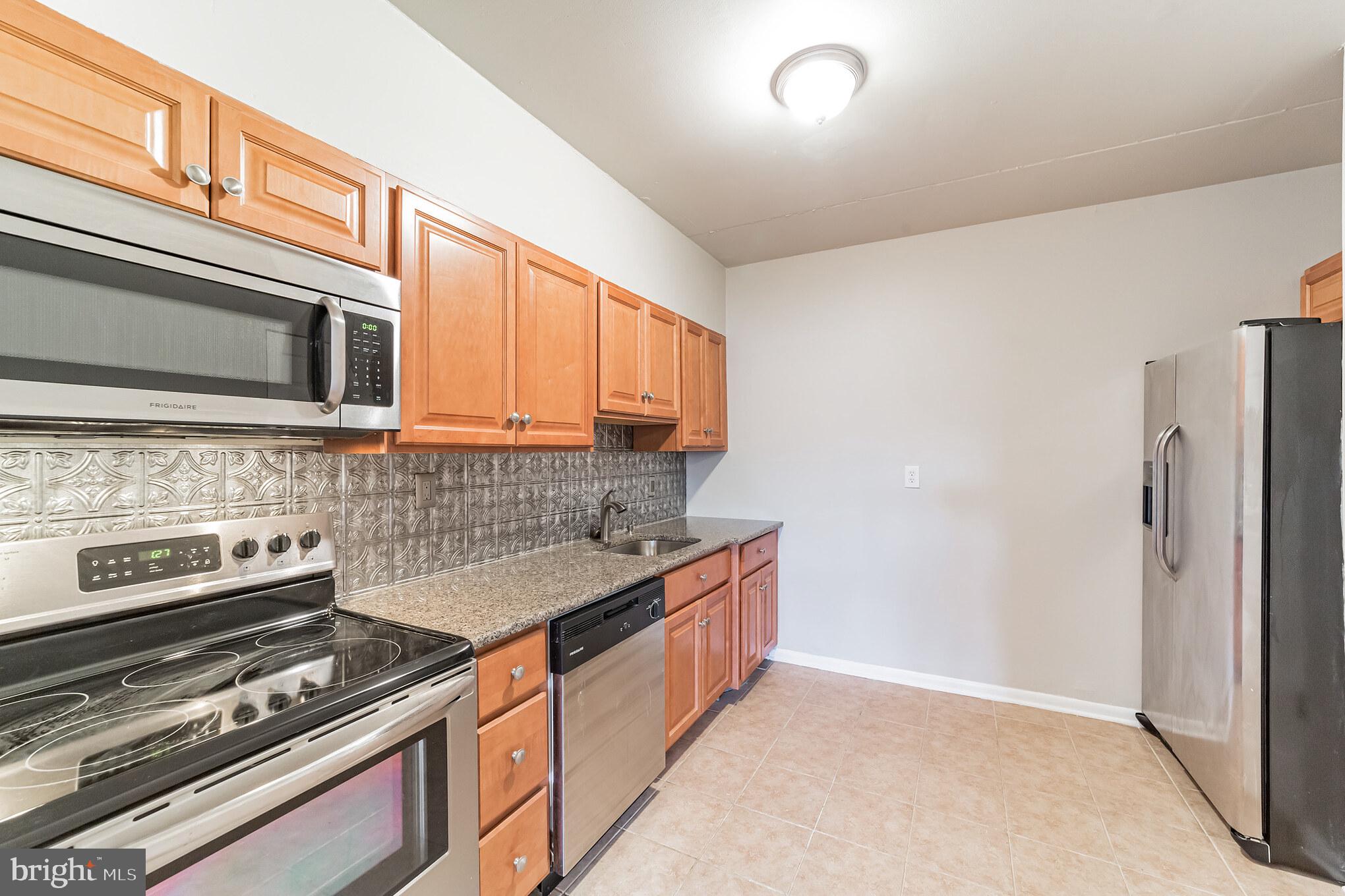 HAVERFORD HILL - Residential