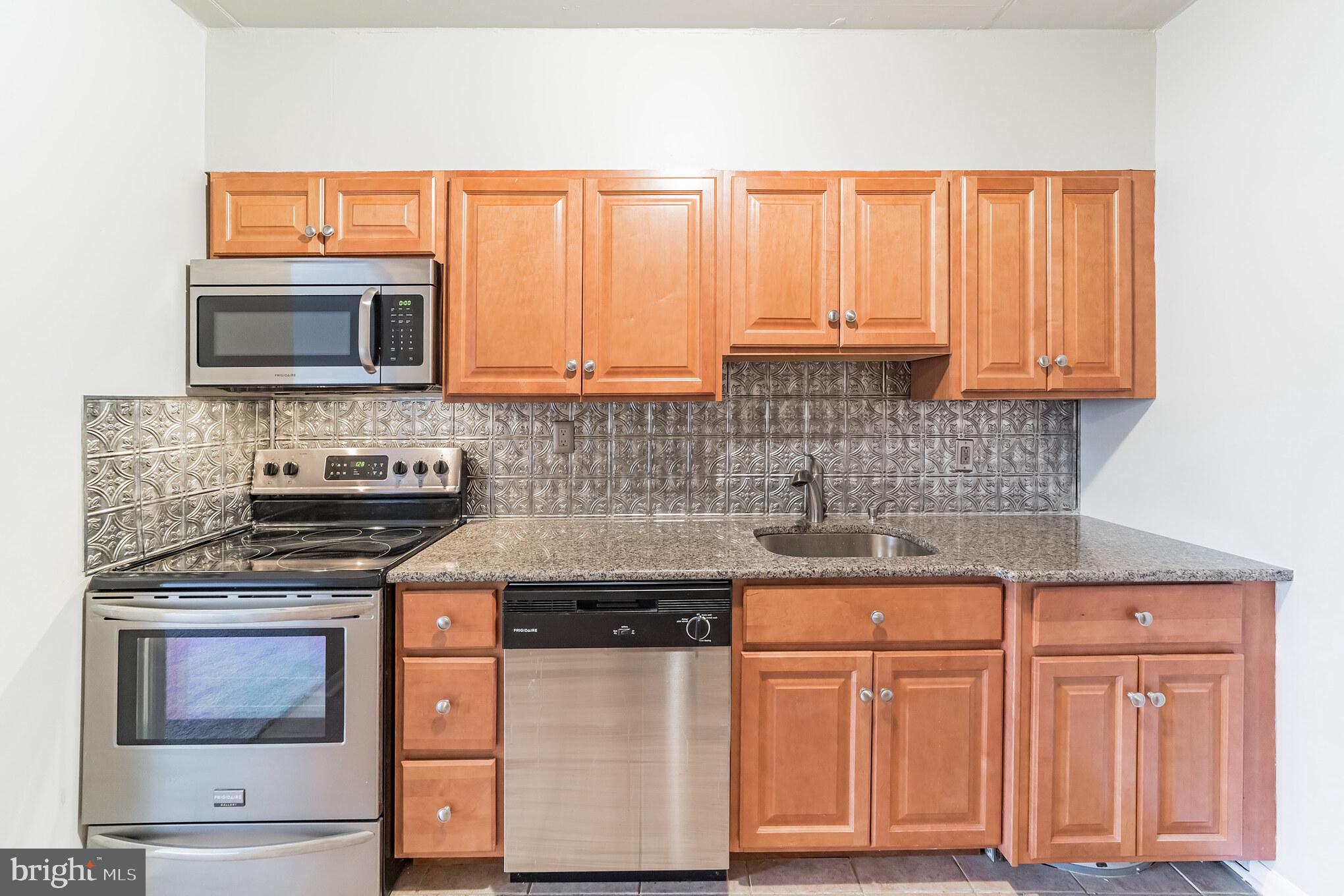 HAVERFORD HILL - Residential